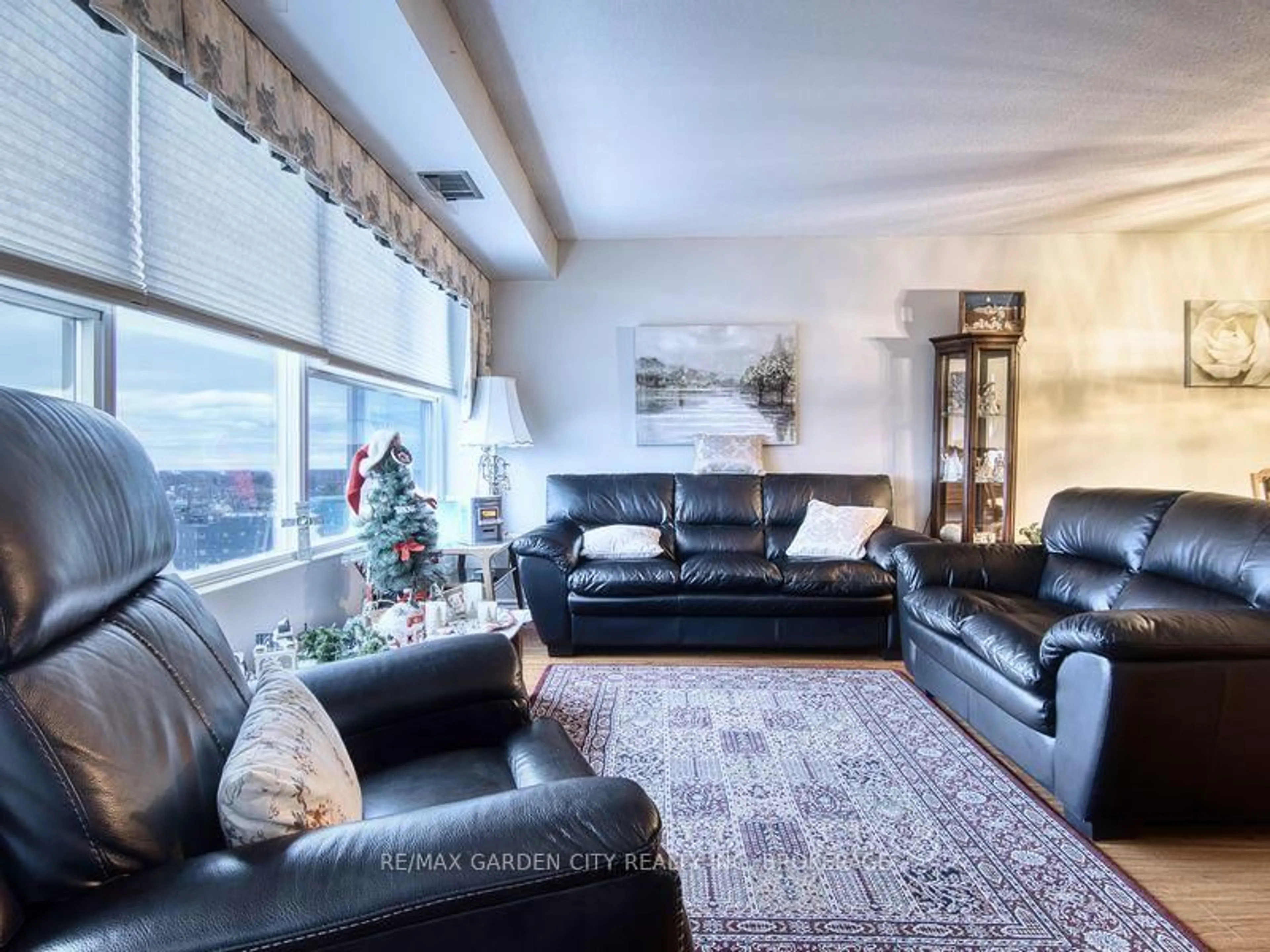 Living room with furniture, unknown for 7 Gale Cres #1110, St. Catharines Ontario L2R 7M8