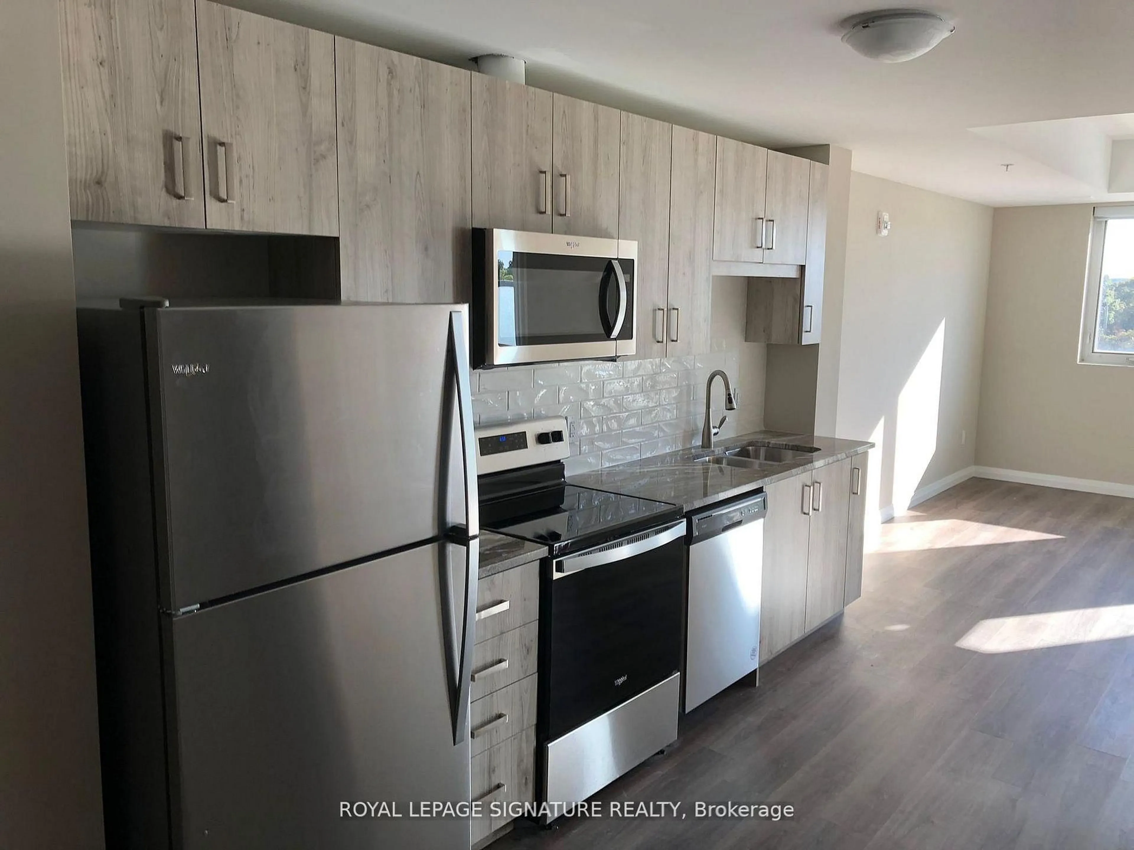 Standard kitchen, wood/laminate floor for 108 Garment St #413, Kitchener Ontario N2G 2B3