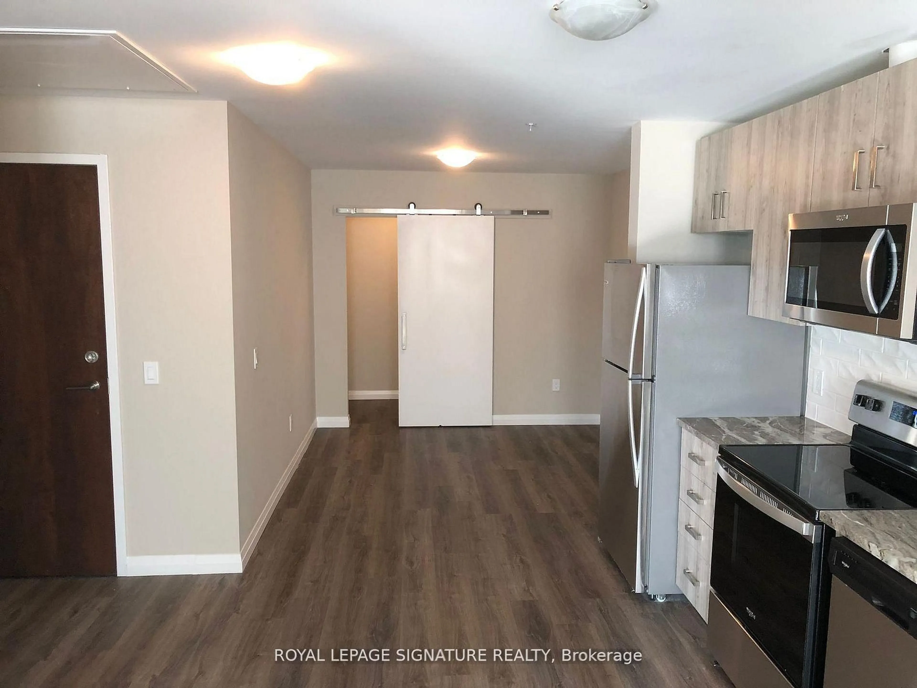 Unknown for 108 Garment St #413, Kitchener Ontario N2G 2B3