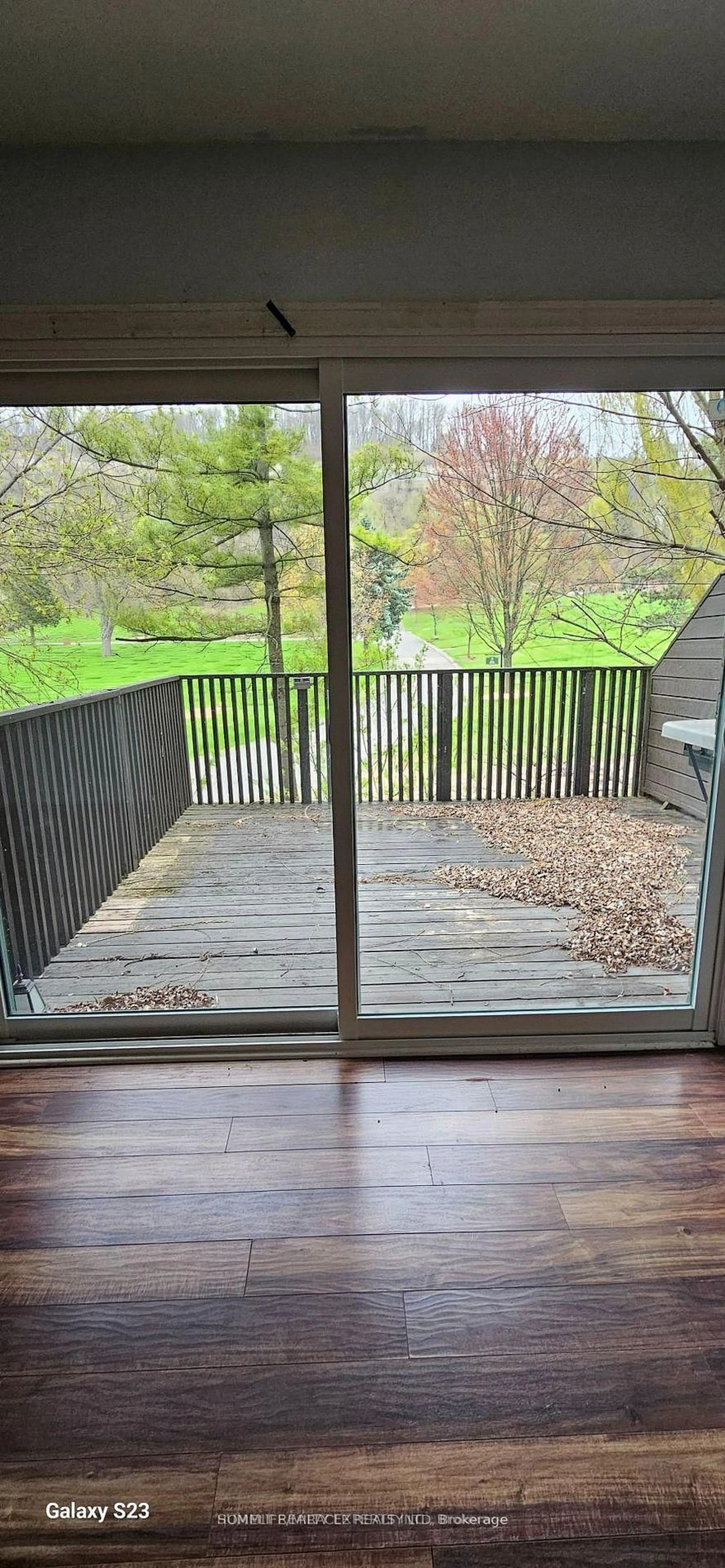 Unknown for 1983 Main St #13, Hamilton Ontario L8S 4R3