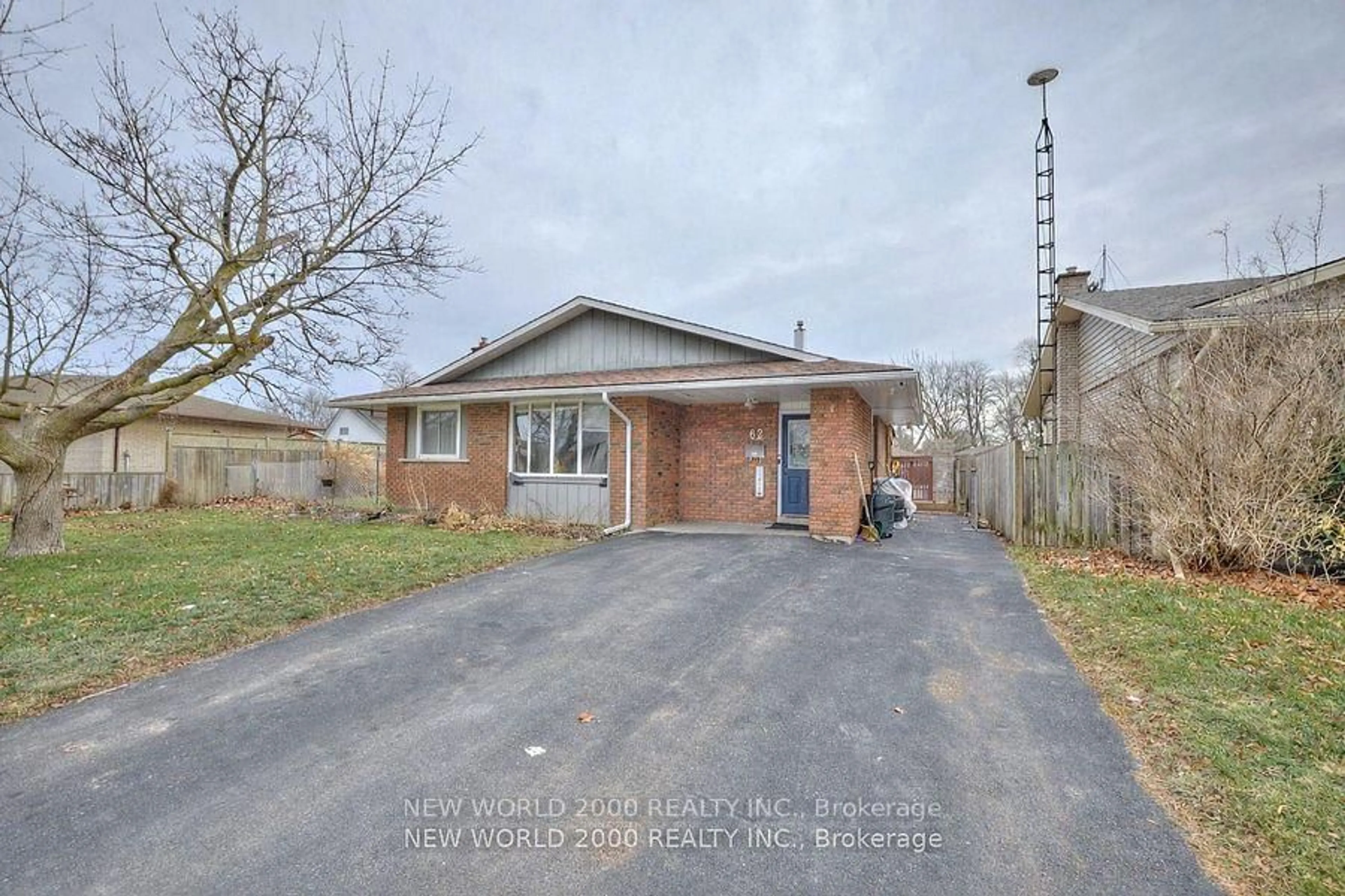 Home with brick exterior material, street for 62 CHAMPLAIN Ave, Welland Ontario L3C 2L7