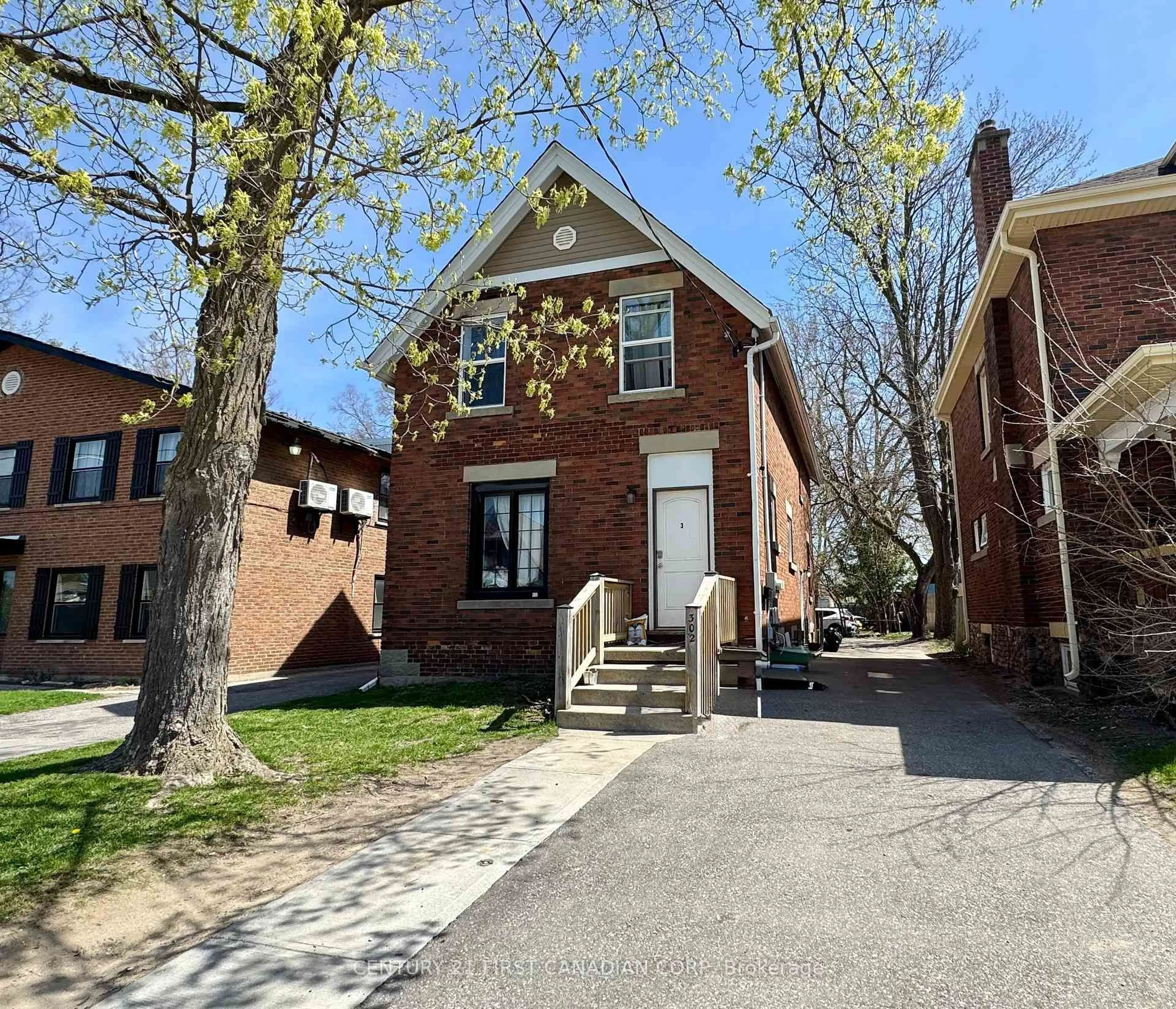 Home with brick exterior material, street for 302 Egerton St, London East Ontario N5Z 2G7