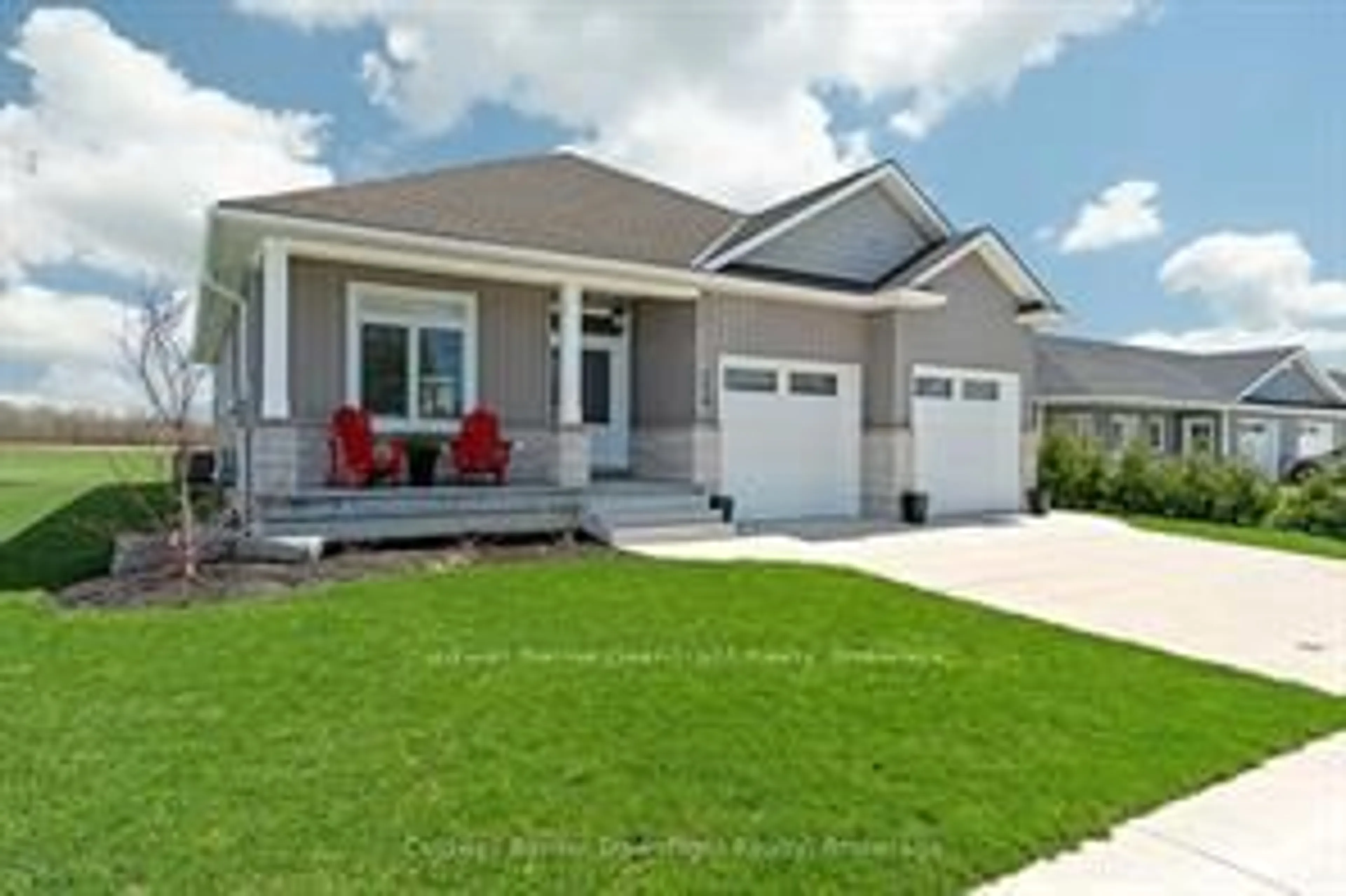 Home with vinyl exterior material, street for 714 Gloria St, North Huron Ontario N0M 1H0