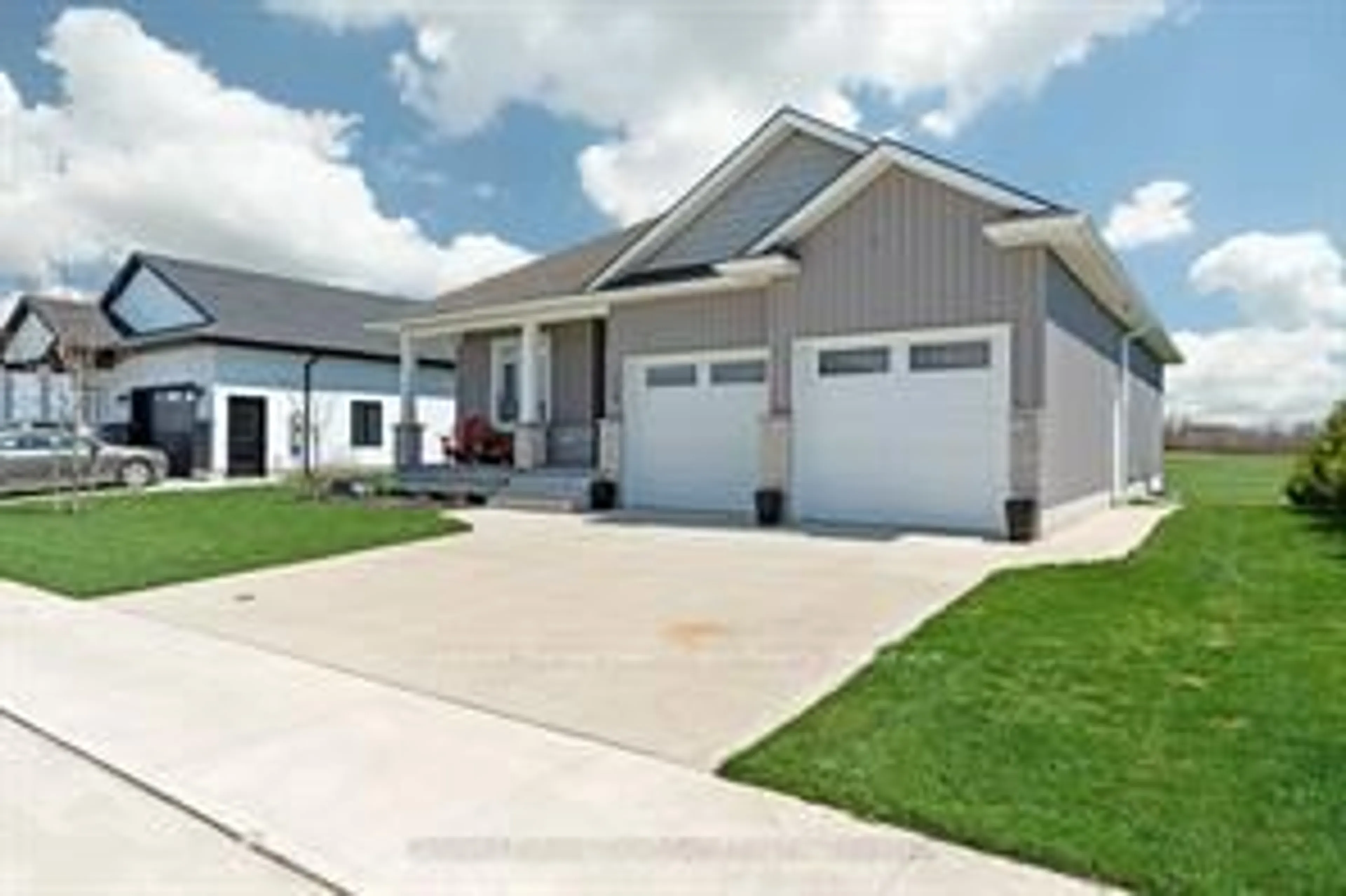 Home with vinyl exterior material, street for 714 Gloria St, North Huron Ontario N0M 1H0