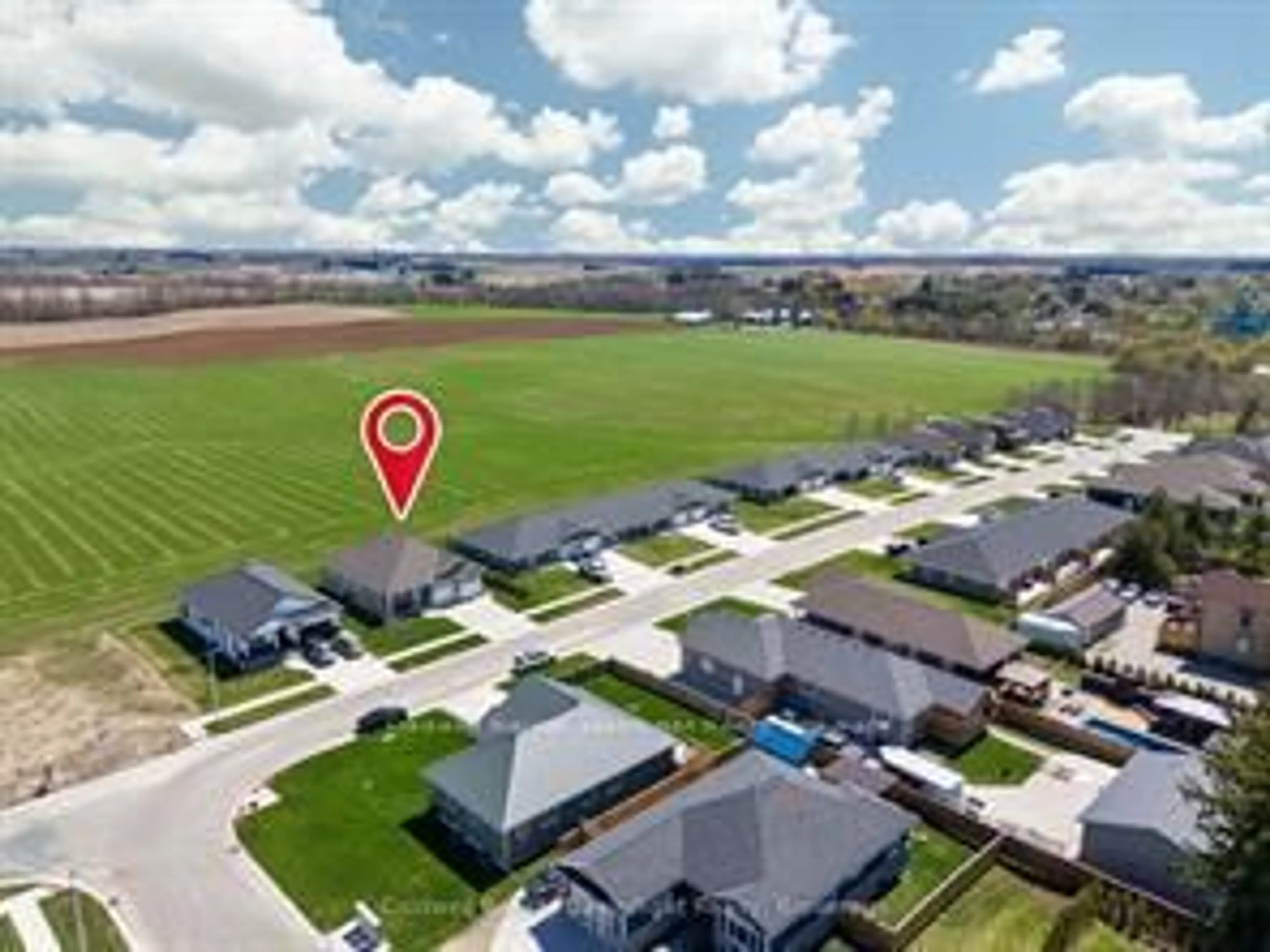 A pic from outside/outdoor area/front of a property/back of a property/a pic from drone, street for 714 Gloria St, North Huron Ontario N0M 1H0