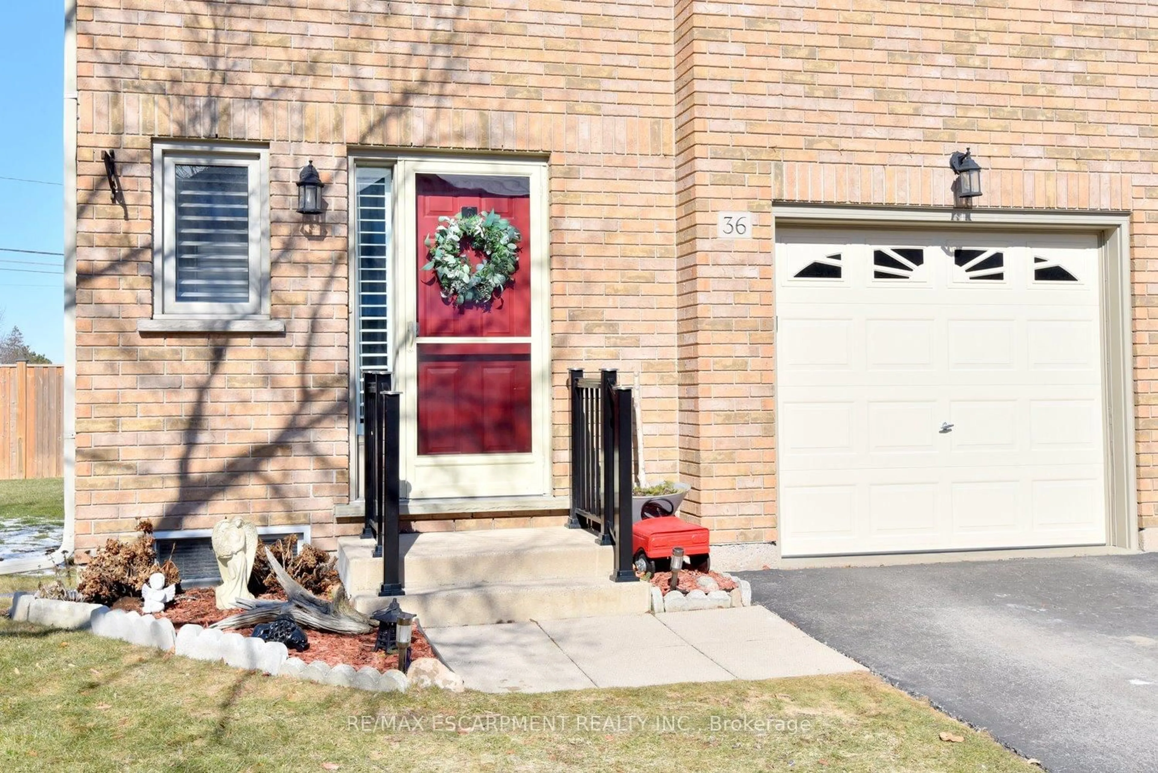 Unknown for 2774 King St #36, Hamilton Ontario L8G 1J4