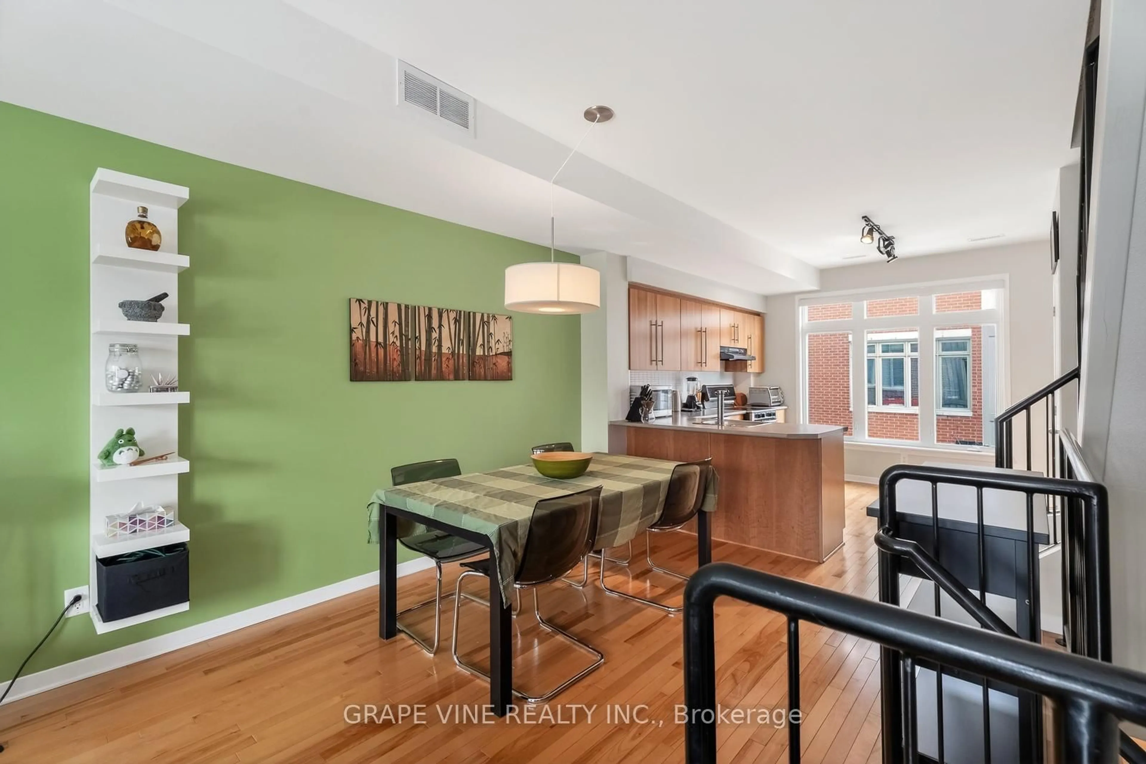 Open concept kitchen, unknown for 795 Montreal Rd #4, Ottawa Ontario K1K 0S9