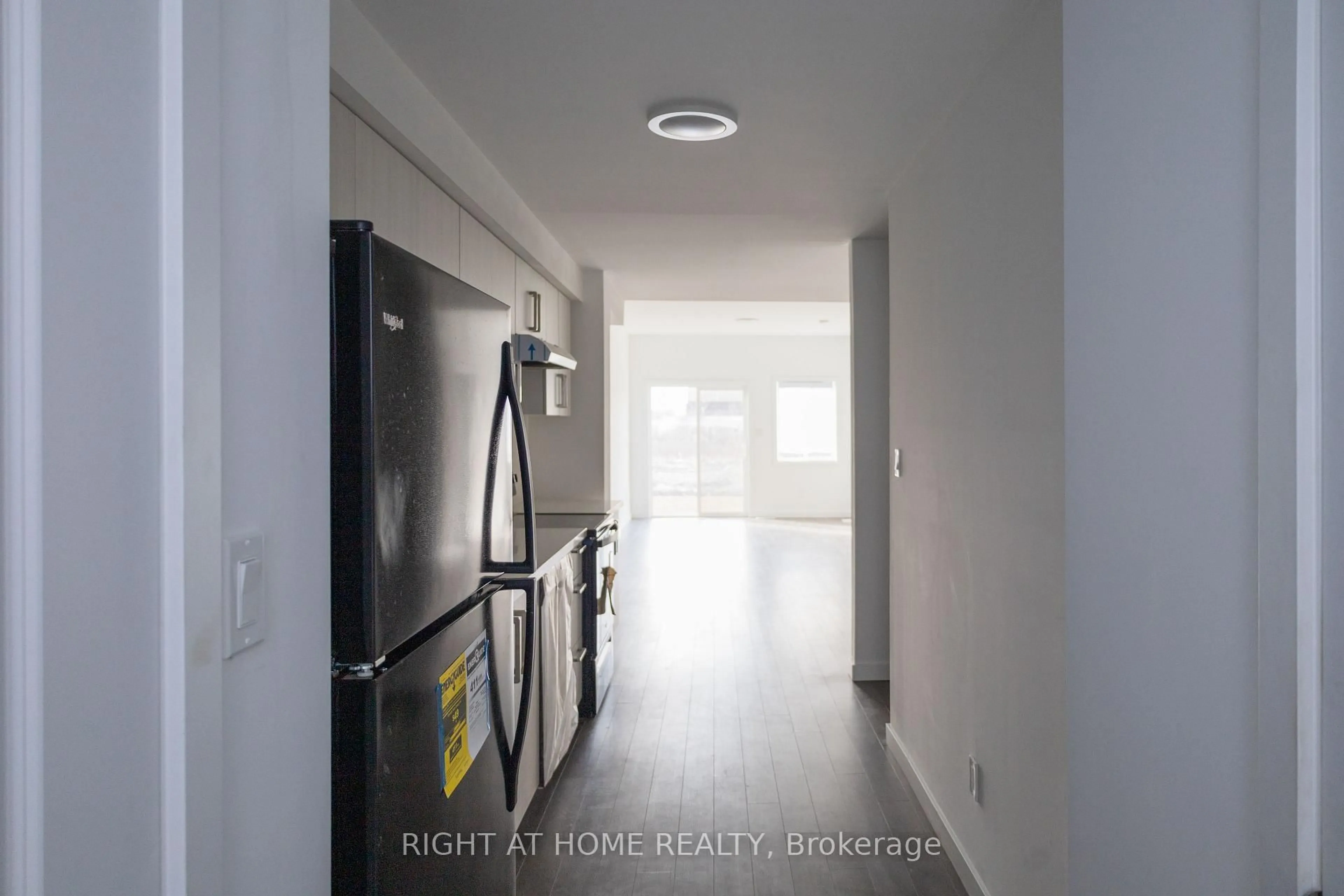 Unknown for 396 Chaffey St, Welland Ontario L3B 2W4