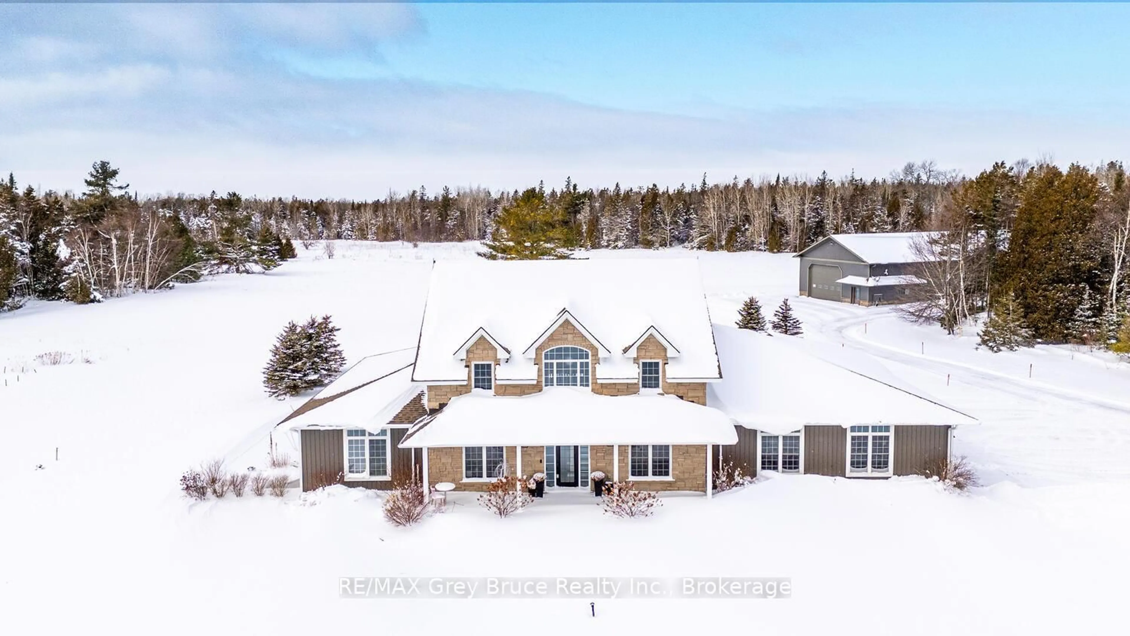 A pic from outside/outdoor area/front of a property/back of a property/a pic from drone, unknown for 33 Dunks Bay Rd, Northern Bruce Peninsula Ontario N0H 2R0