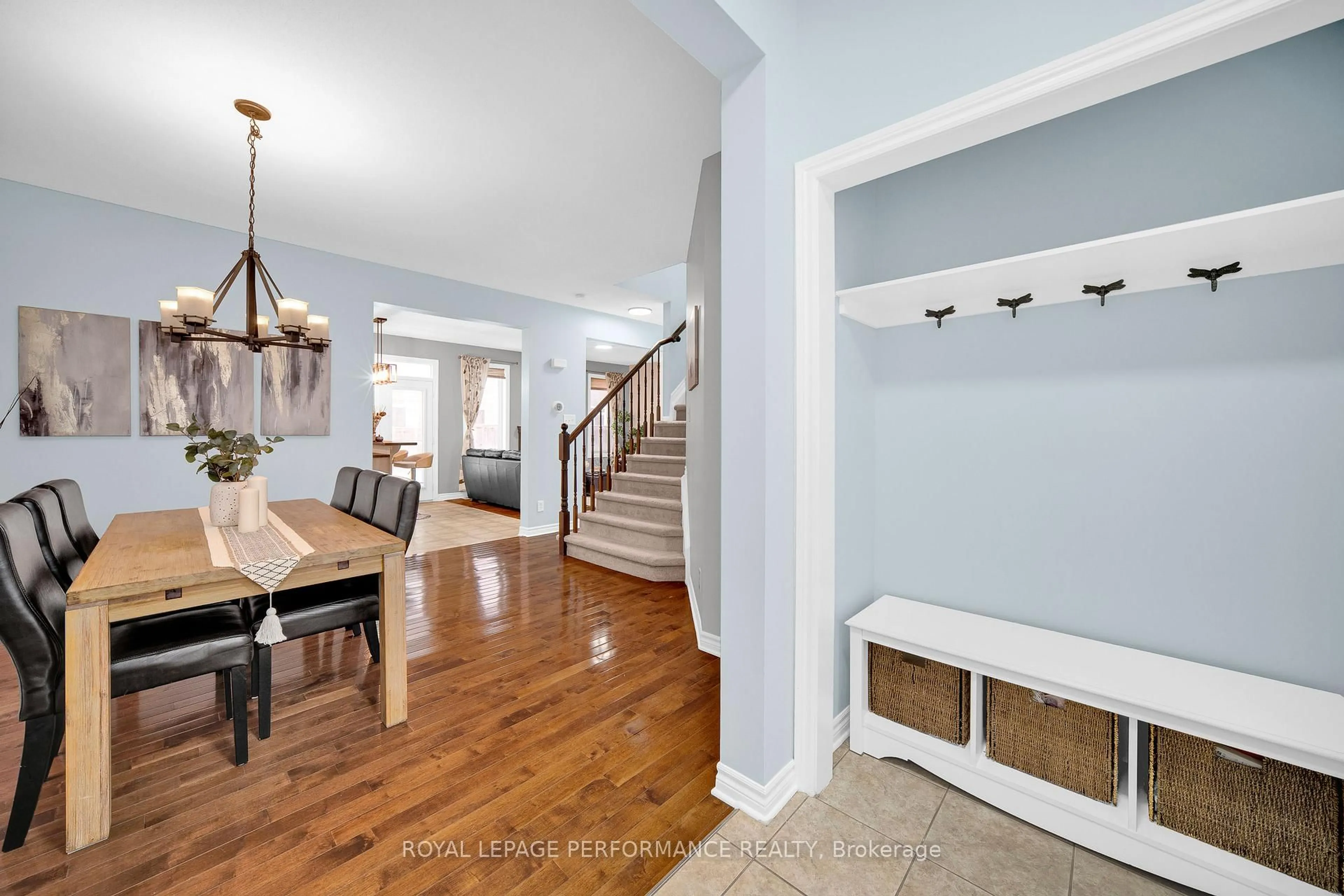 Indoor entryway for 262 Tempest Dr, Stittsville Ontario K2S 0K6