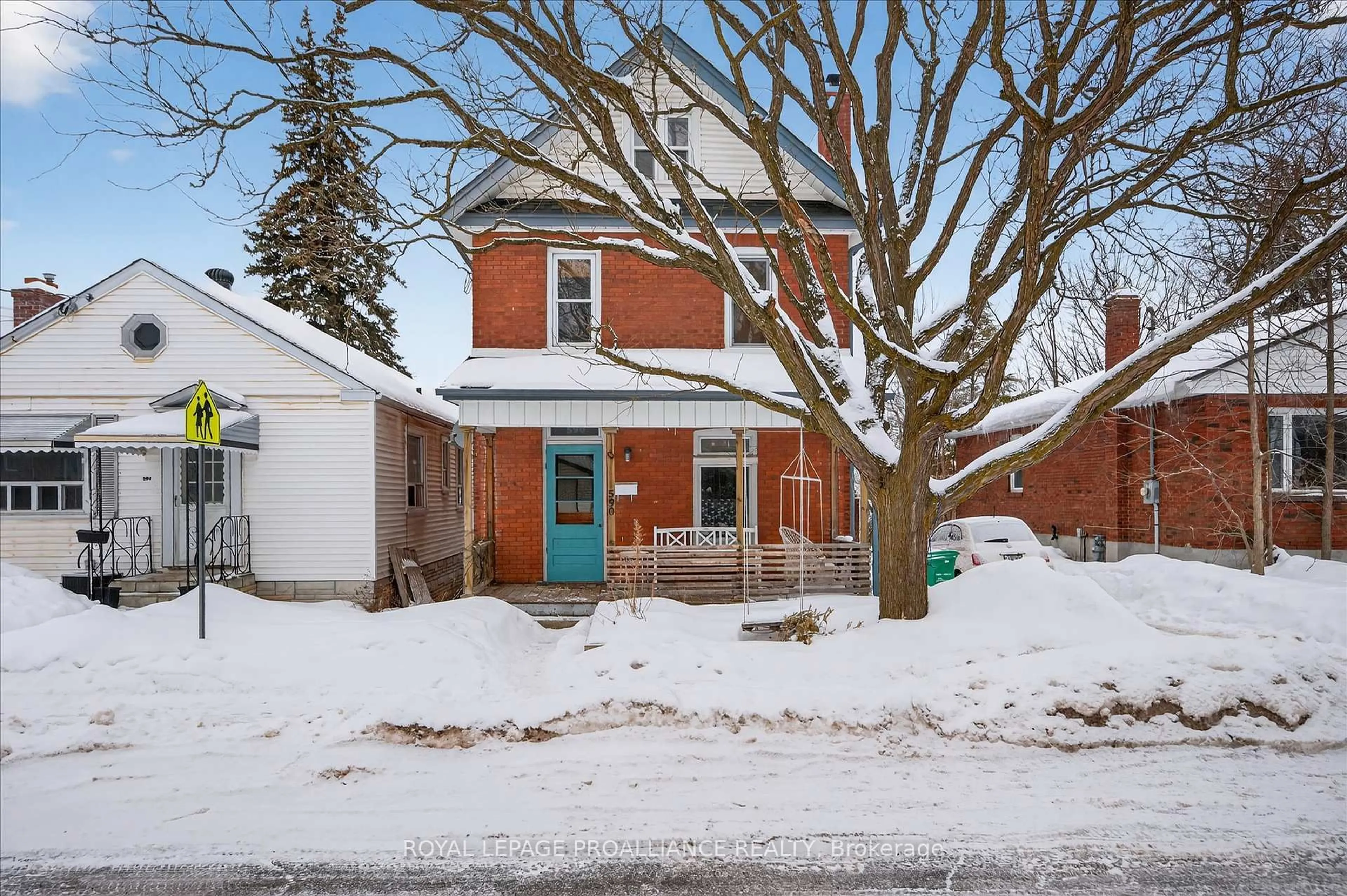 Unknown for 590 Murray St, Peterborough Ontario K9H 2V1