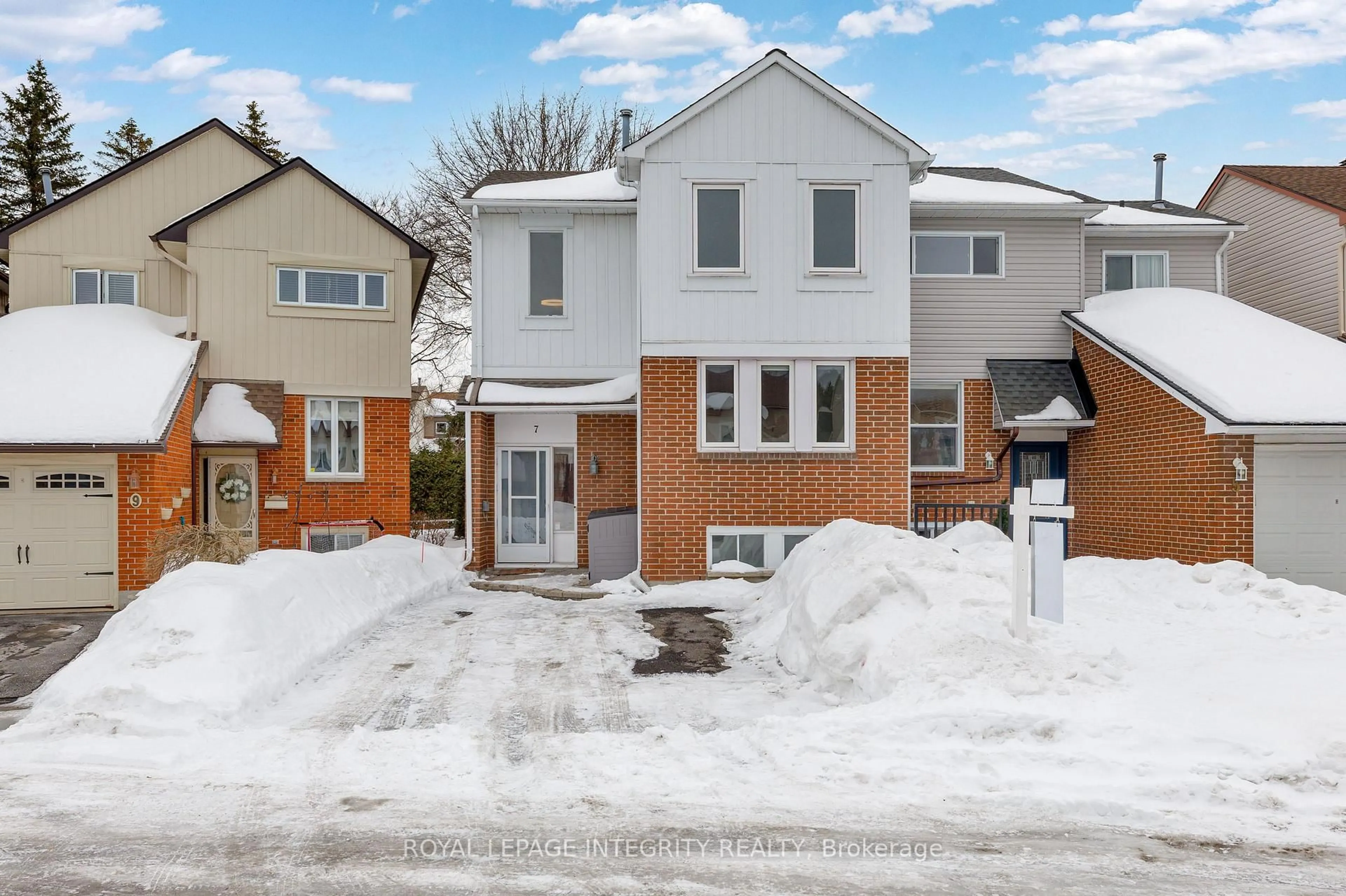 Home with brick exterior material, street for 7 Fallow Crt, Ottawa Ontario K1T 1W8