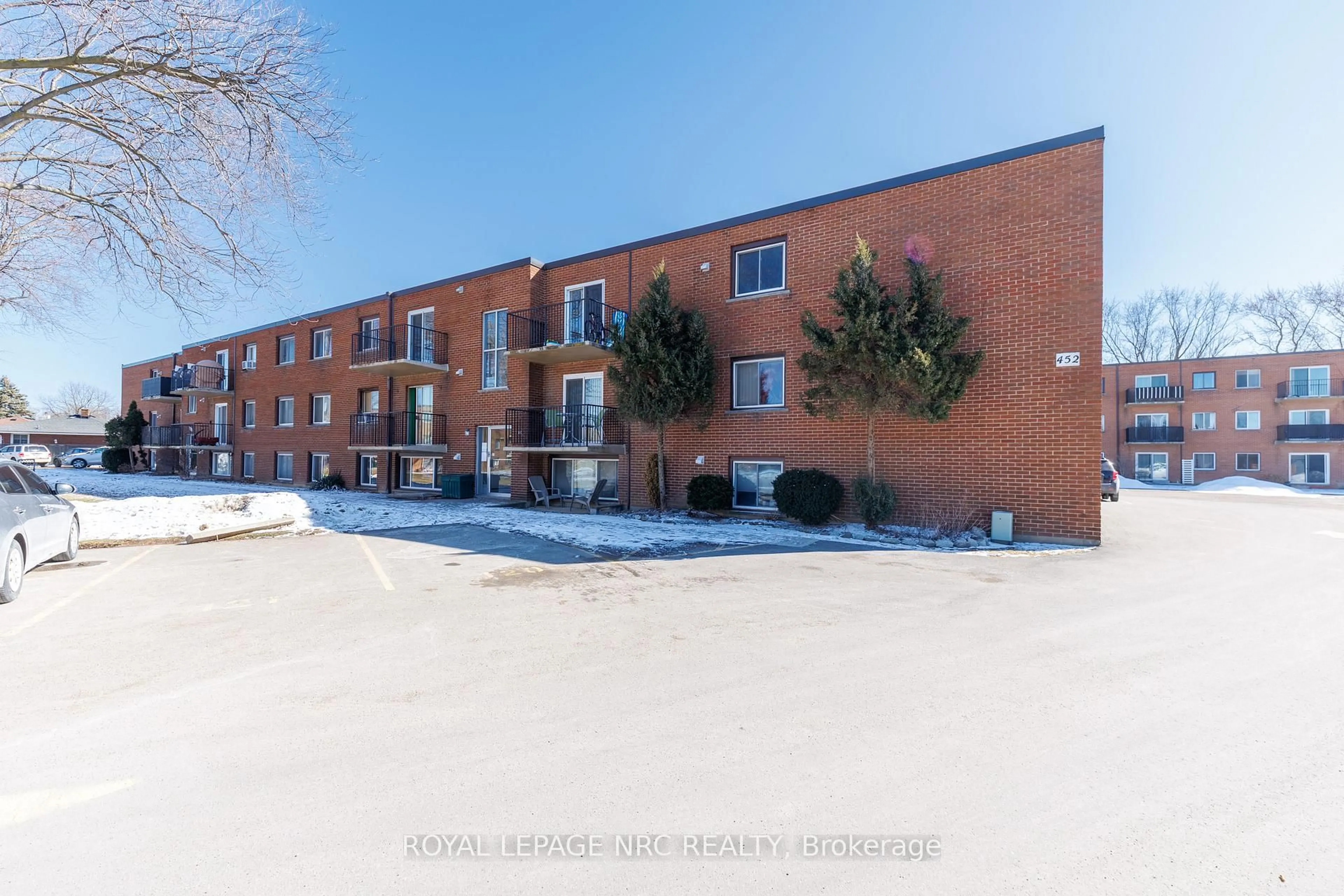 Unknown for 452 Carlton St #36, St. Catharines Ontario L2M 4X1