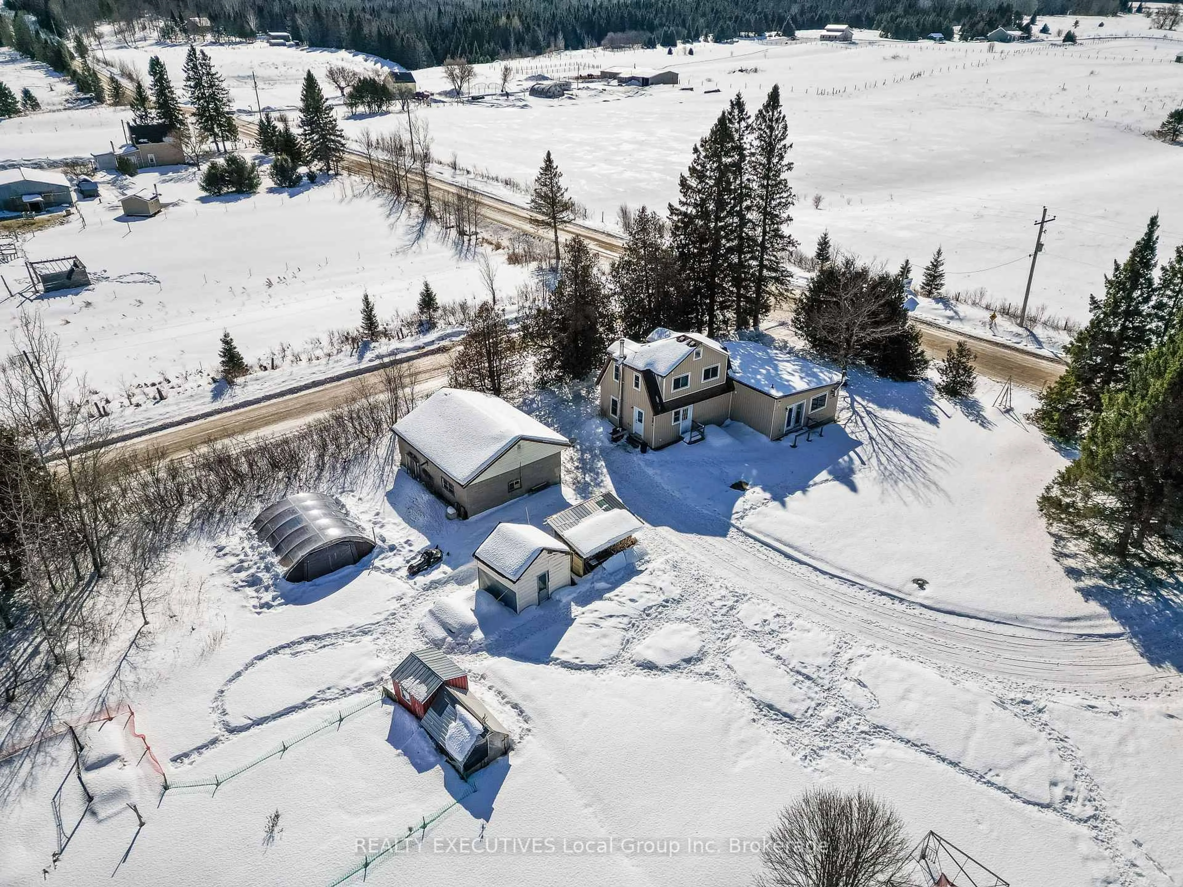 A pic from outside/outdoor area/front of a property/back of a property/a pic from drone, street for 512 Mount Pleasant Rd, Calvin Ontario P0H 2E0
