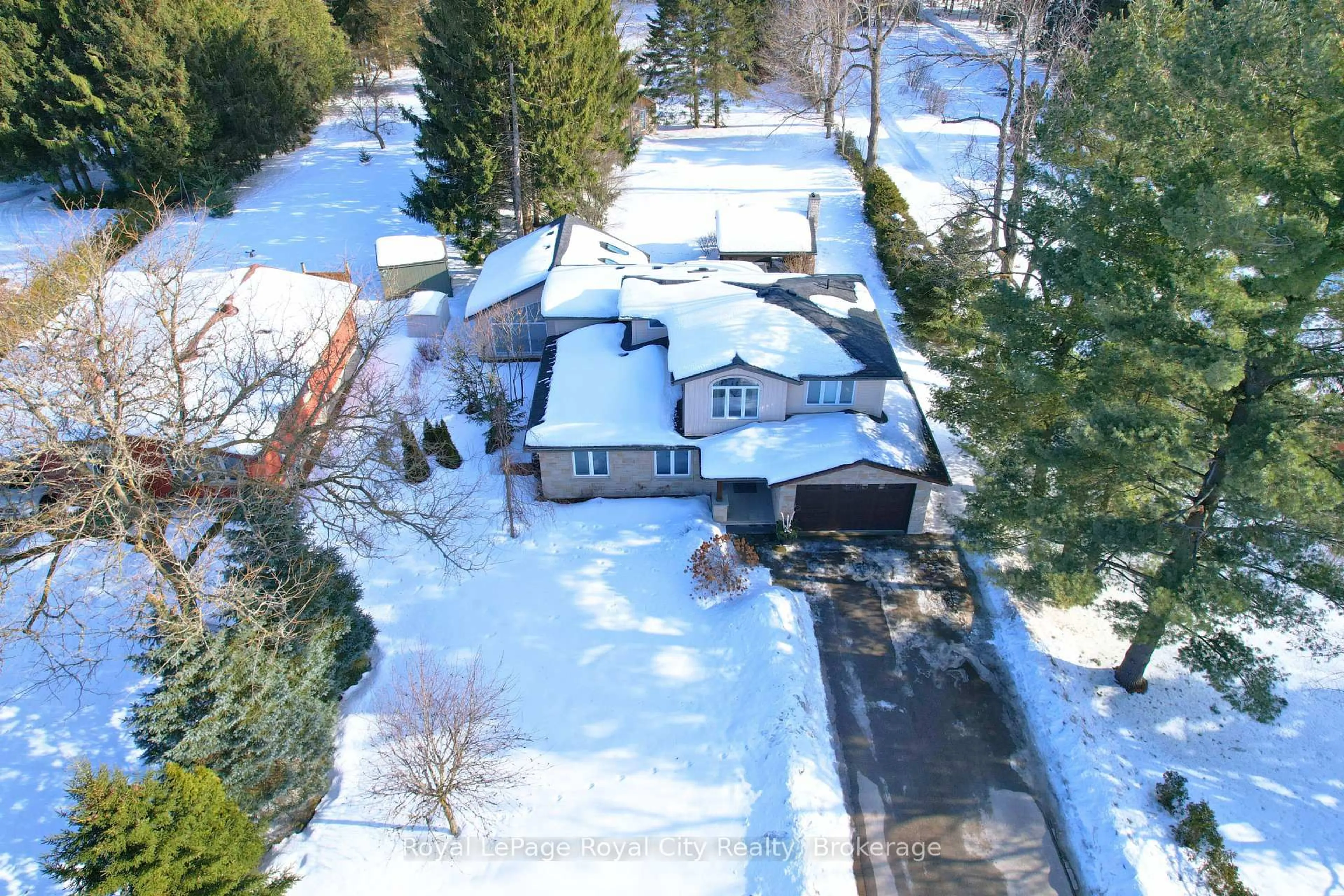 A pic from outside/outdoor area/front of a property/back of a property/a pic from drone, street for 45 Sideroad 18, Centre Wellington Ontario N1M 2W3
