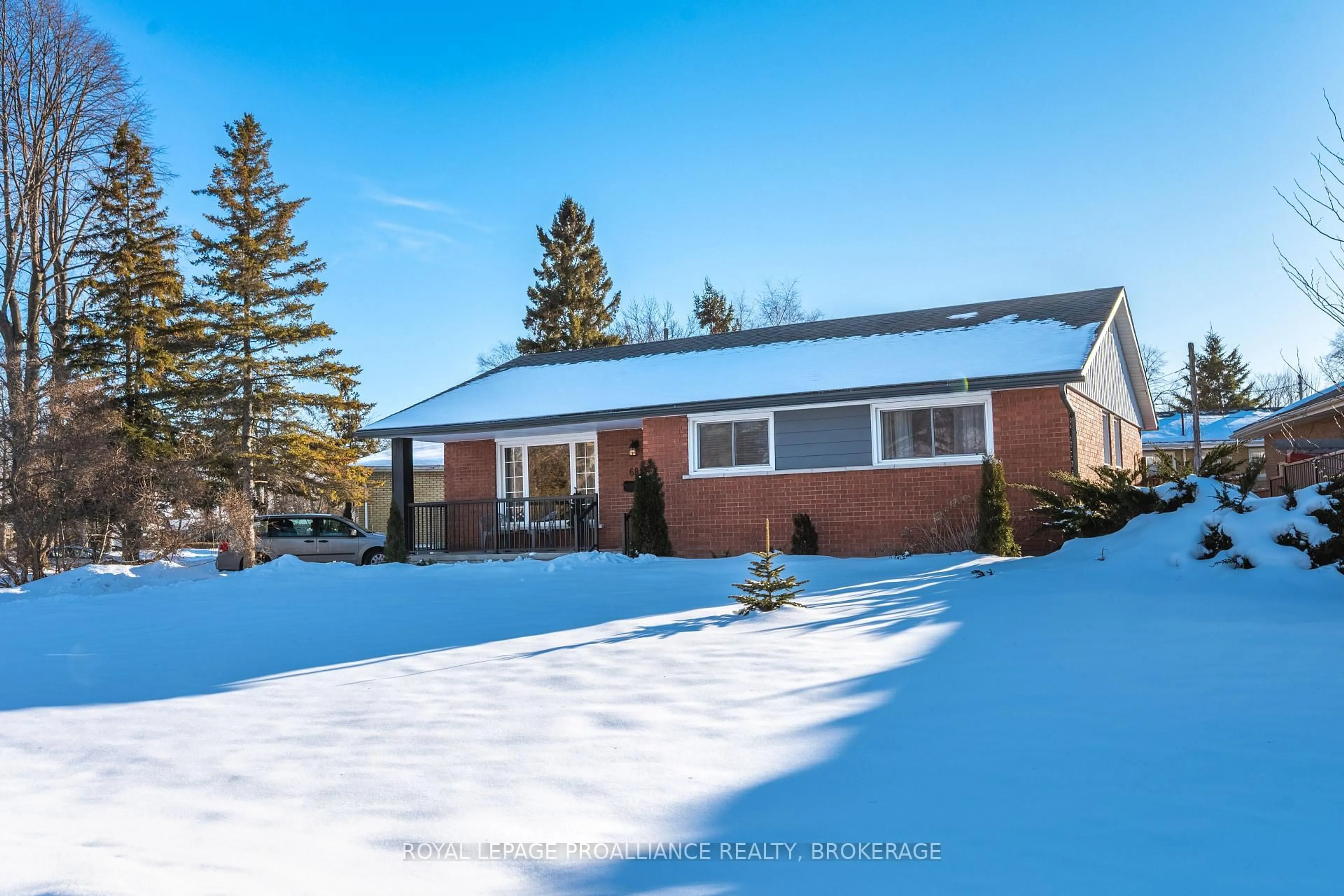 A pic from outside/outdoor area/front of a property/back of a property/a pic from drone, street for 68 Mackenzie Cres, Kingston Ontario K7M 2S1