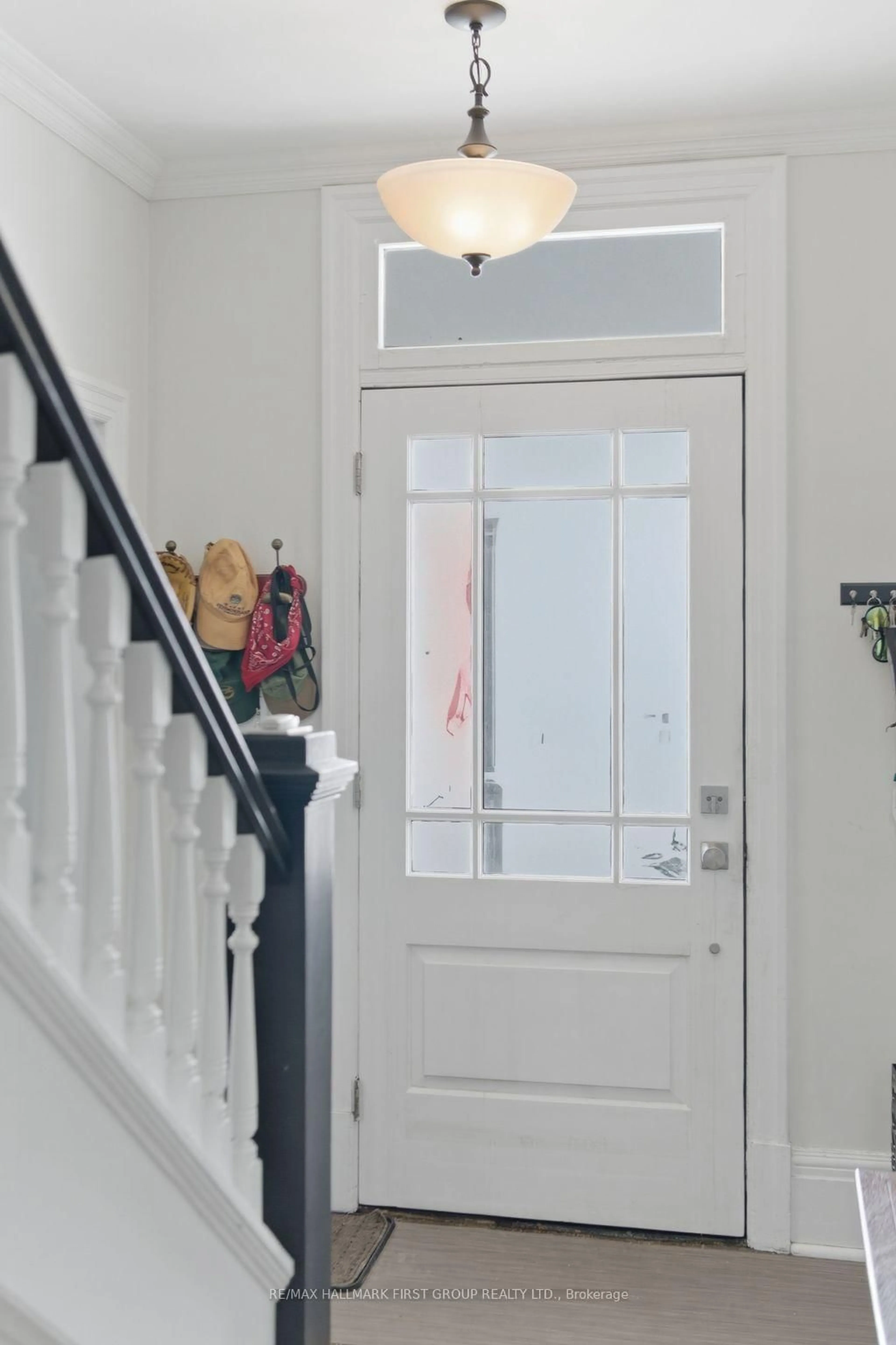 Indoor entryway for 299 Spring St, Cobourg Ontario K9A 3K3