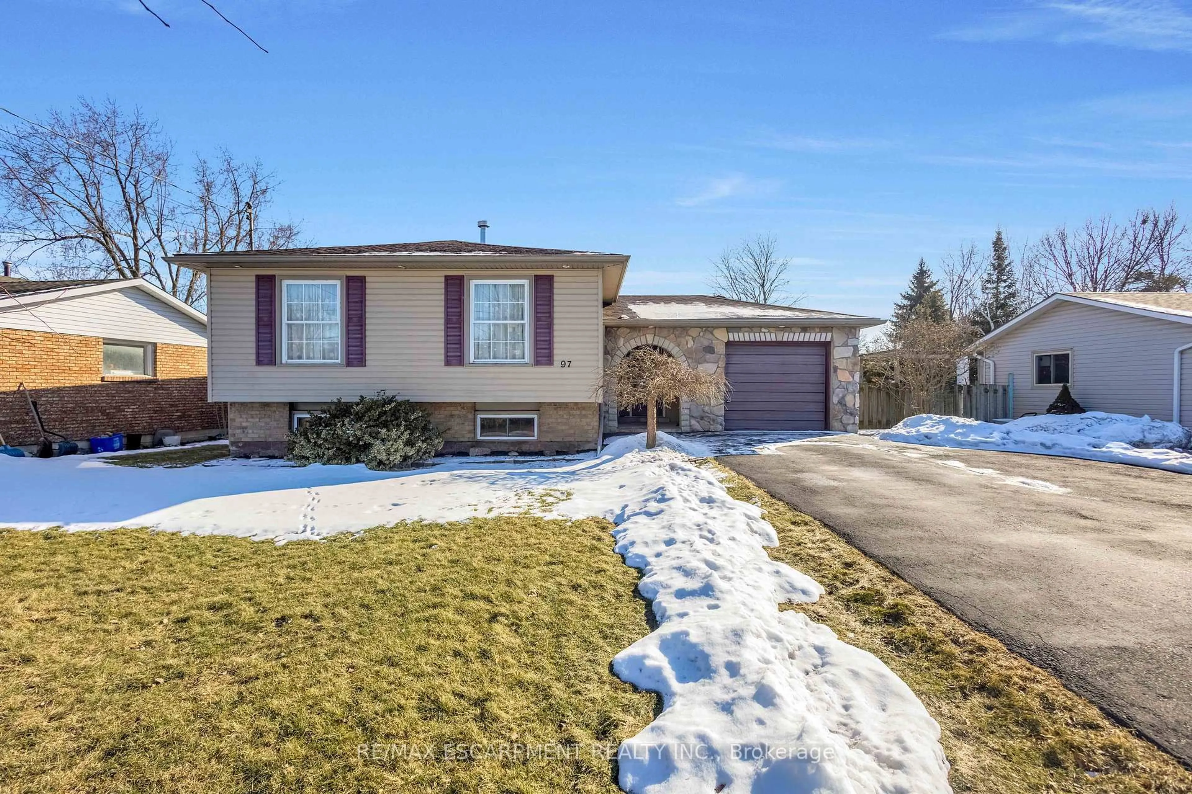 Home with brick exterior material, street for 97 Kinross St, Haldimand Ontario N3W 1J9