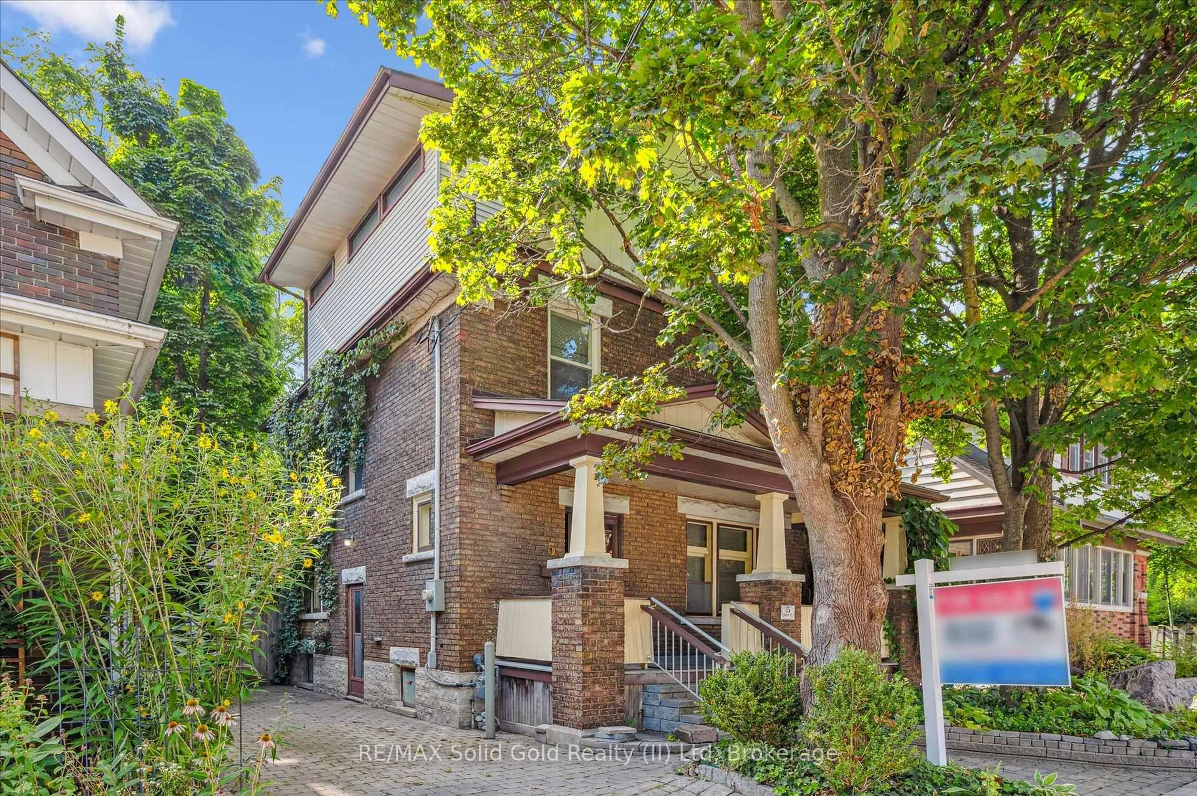 Home with brick exterior material, street for 5 Dekay St, Kitchener Ontario N2H 3T1