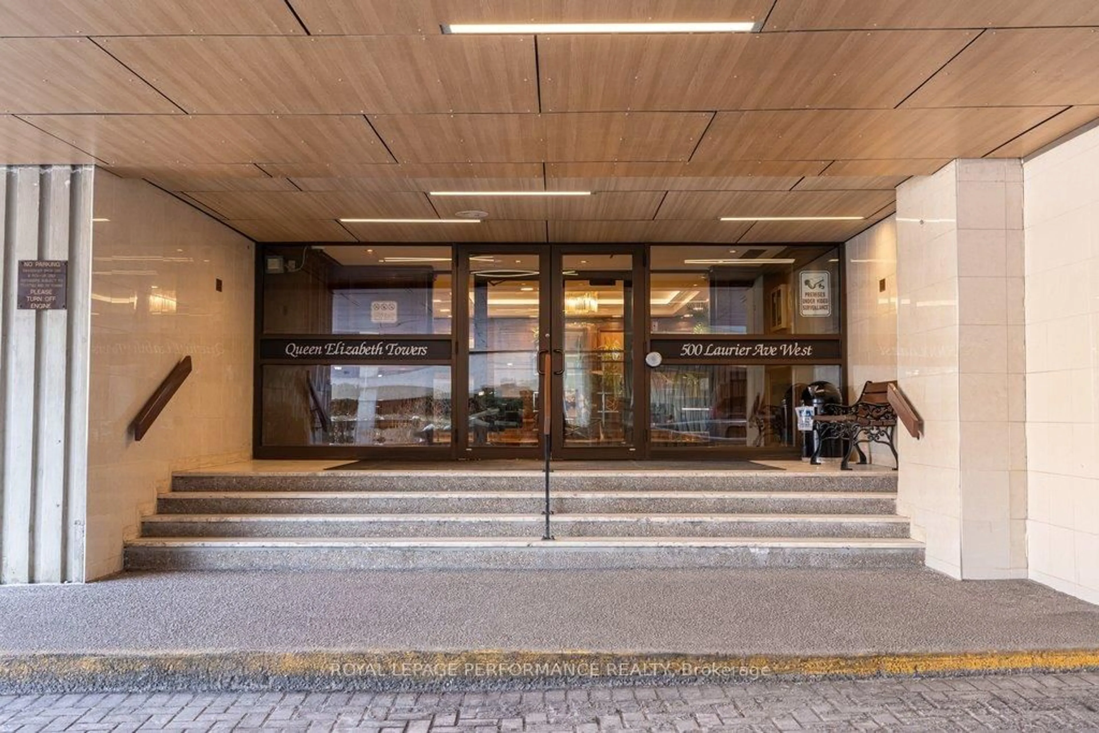 Indoor foyer for 500 Laurier Ave #1608, Ottawa Ontario K1R 5E1