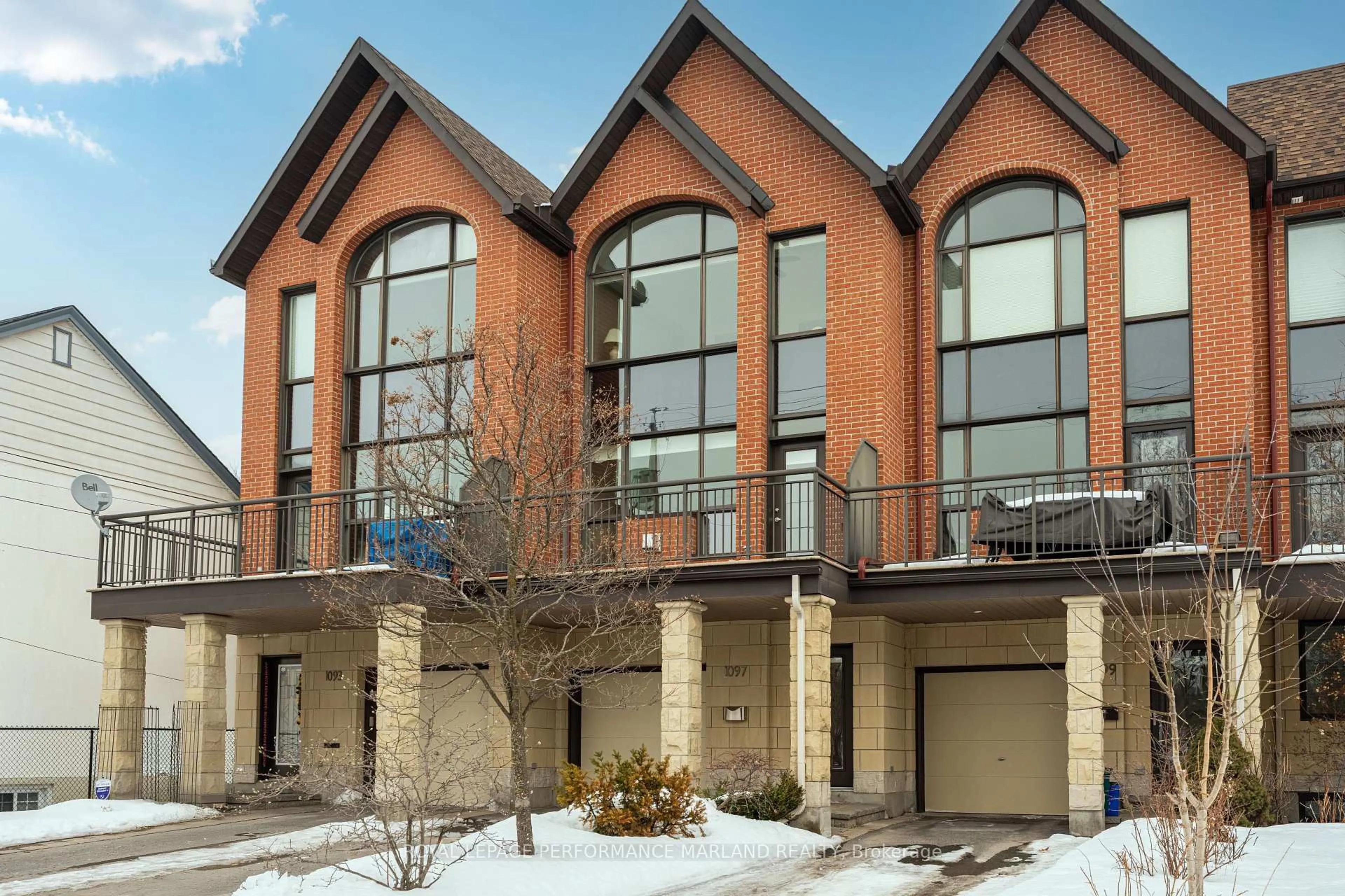 Home with brick exterior material, unknown for 1097 North River Rd, Ottawa Ontario K1K 3W1