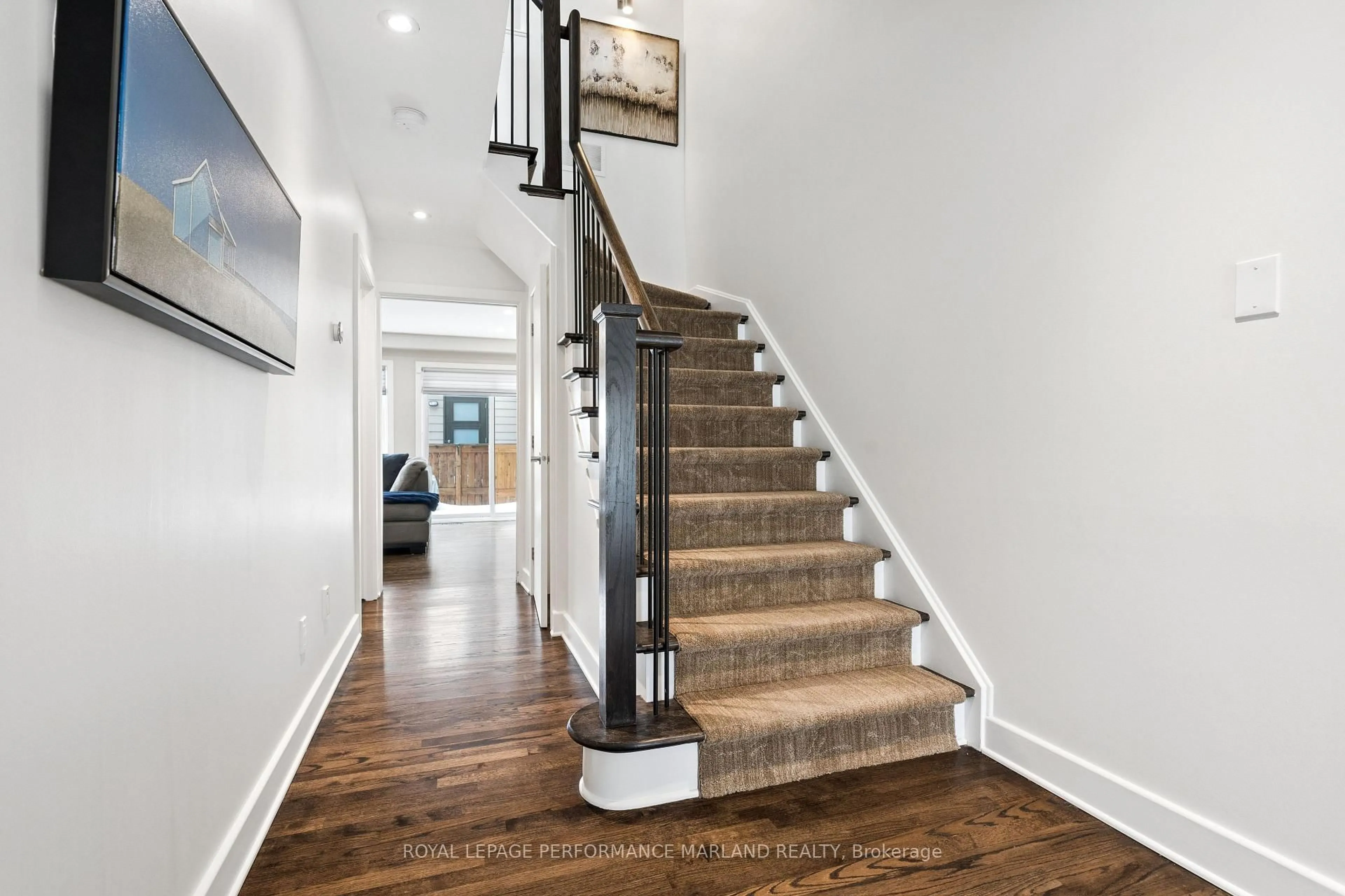 Stairs for 1097 North River Rd, Ottawa Ontario K1K 3W1