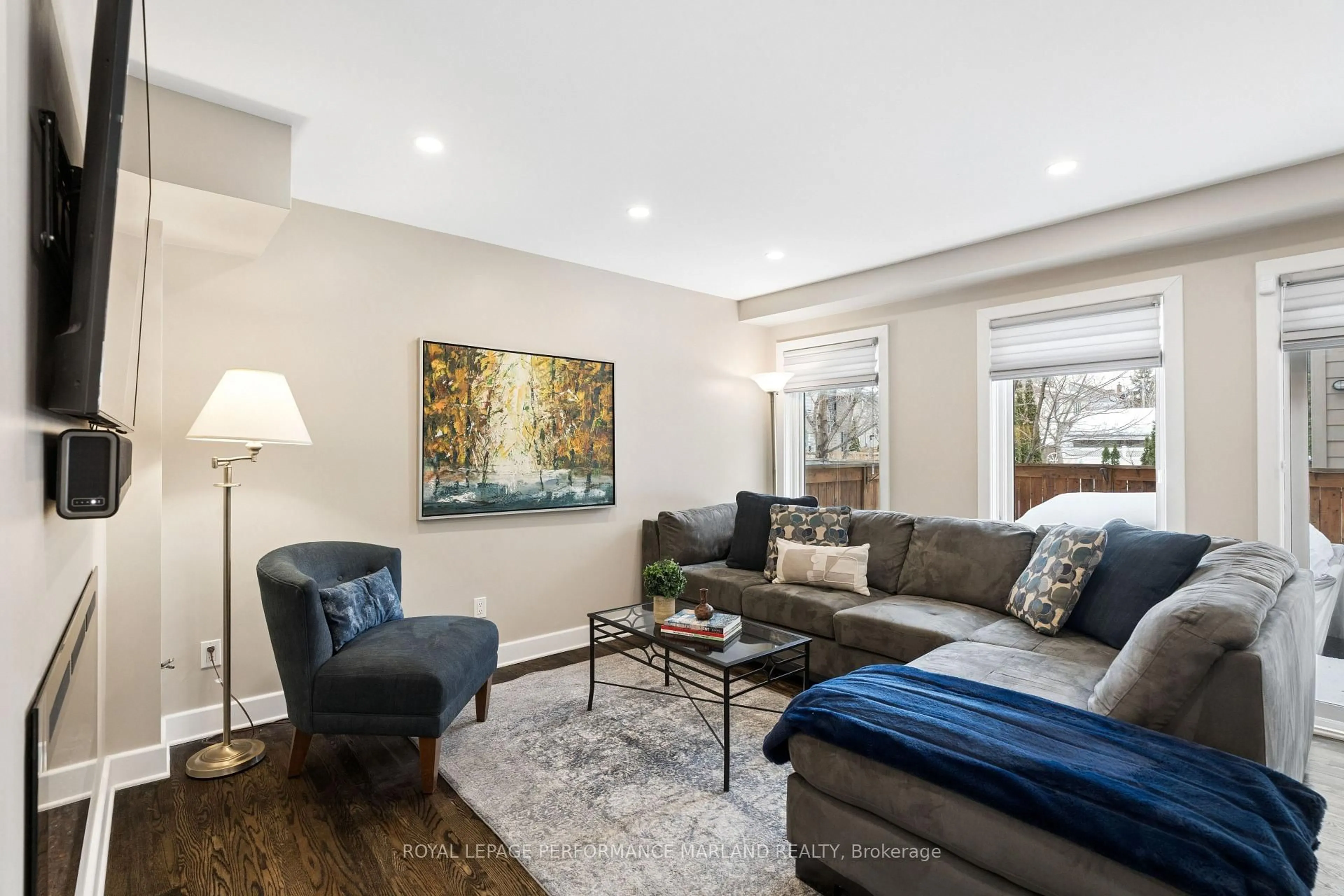 Living room with furniture, unknown for 1097 North River Rd, Ottawa Ontario K1K 3W1