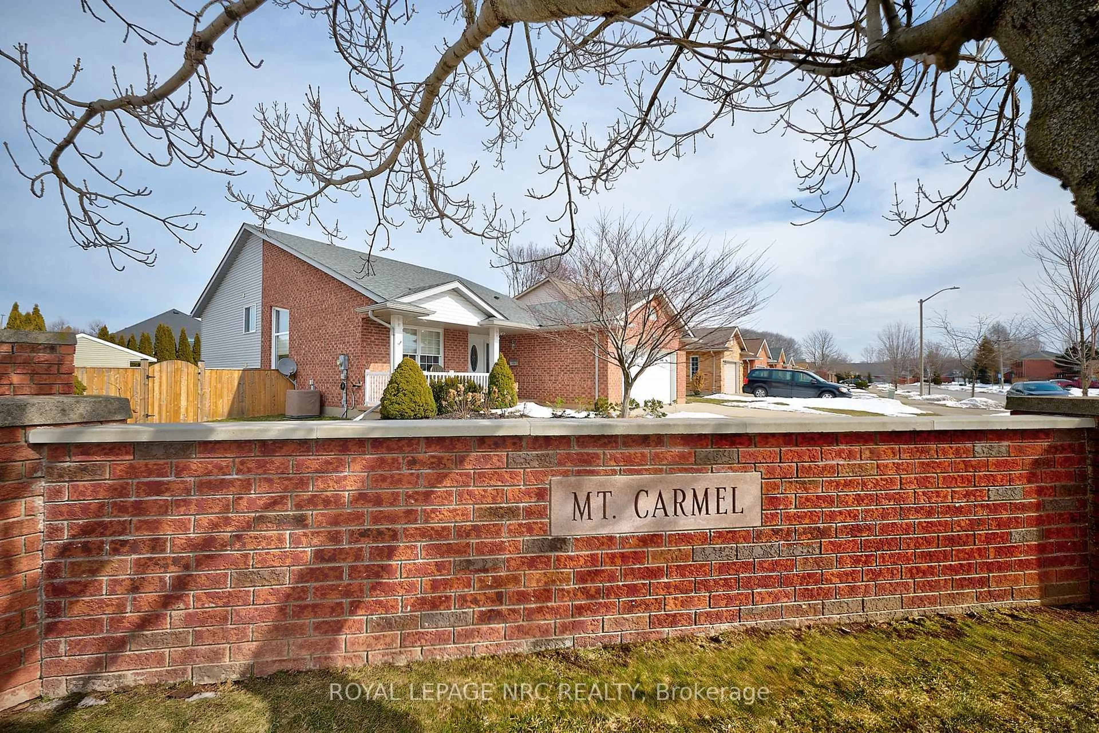 Home with brick exterior material, street for 3399 Cardinal Dr, Niagara Falls Ontario L2H 3A6