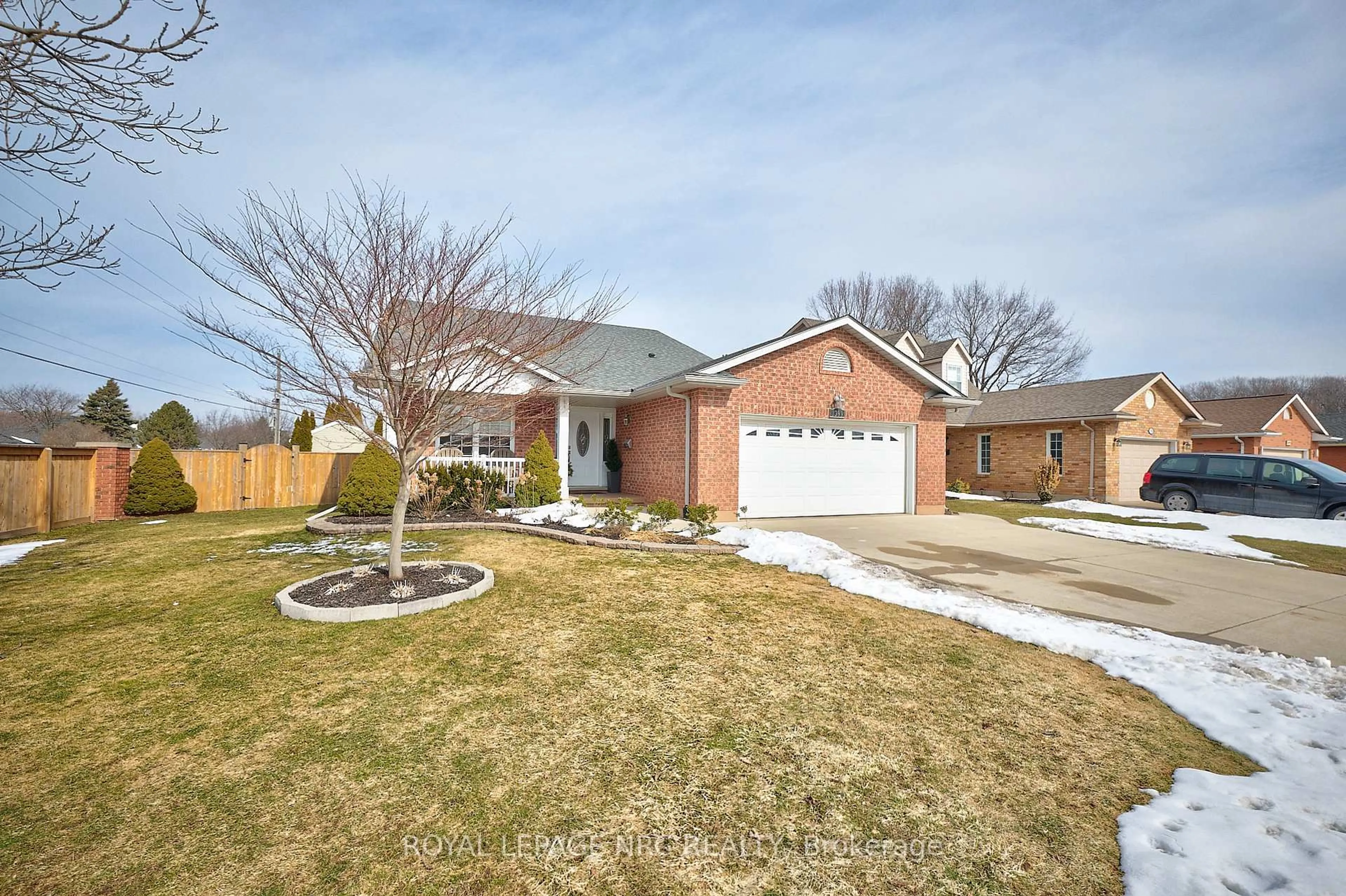 Home with brick exterior material, street for 3399 Cardinal Dr, Niagara Falls Ontario L2H 3A6