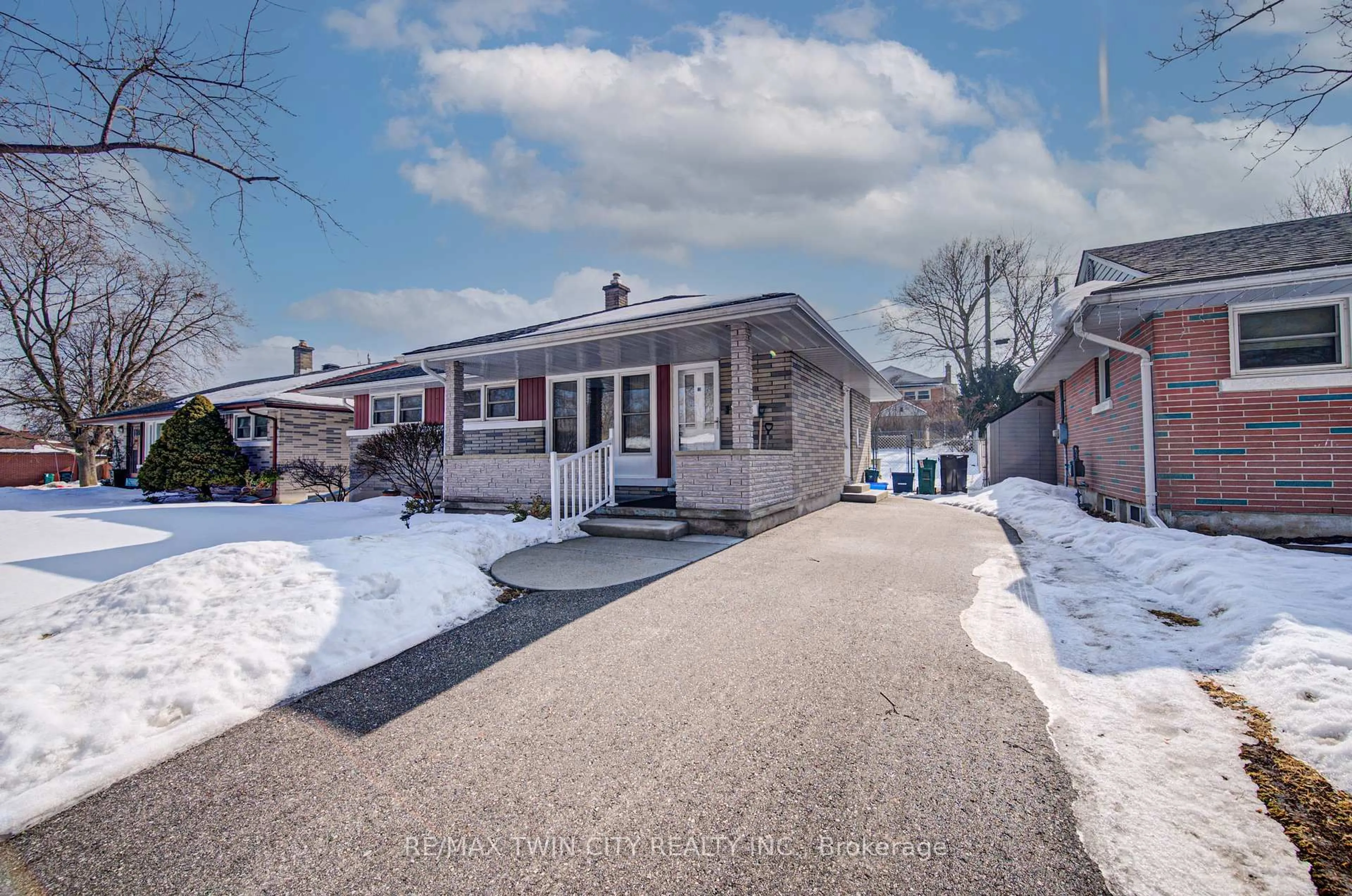 Unknown for 1166 Homuth Ave, Cambridge Ontario N3H 2C7