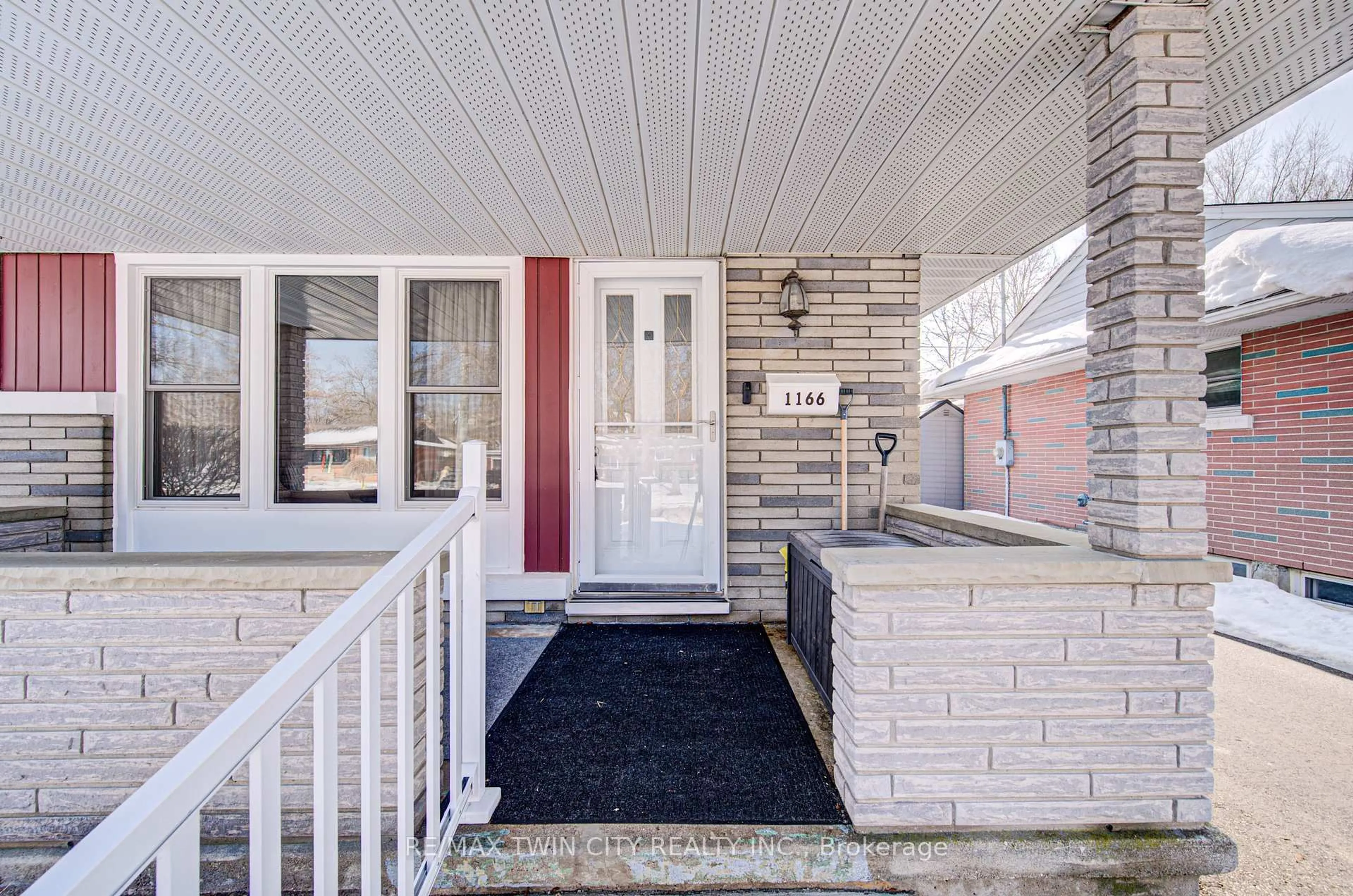 Unknown for 1166 Homuth Ave, Cambridge Ontario N3H 2C7