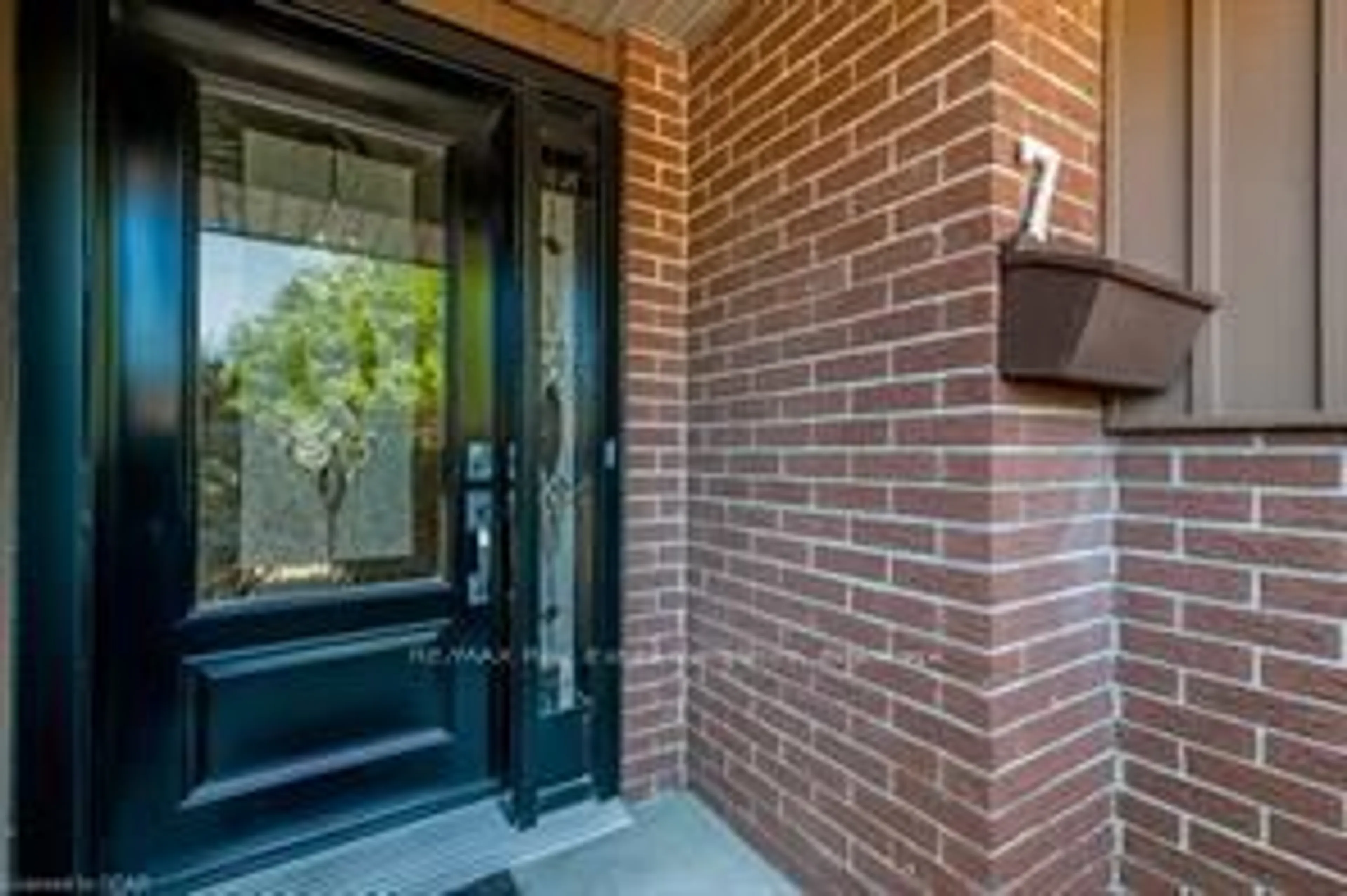 Home with brick exterior material, street for 7 Sanderson Dr, Guelph Ontario N1H 6T7