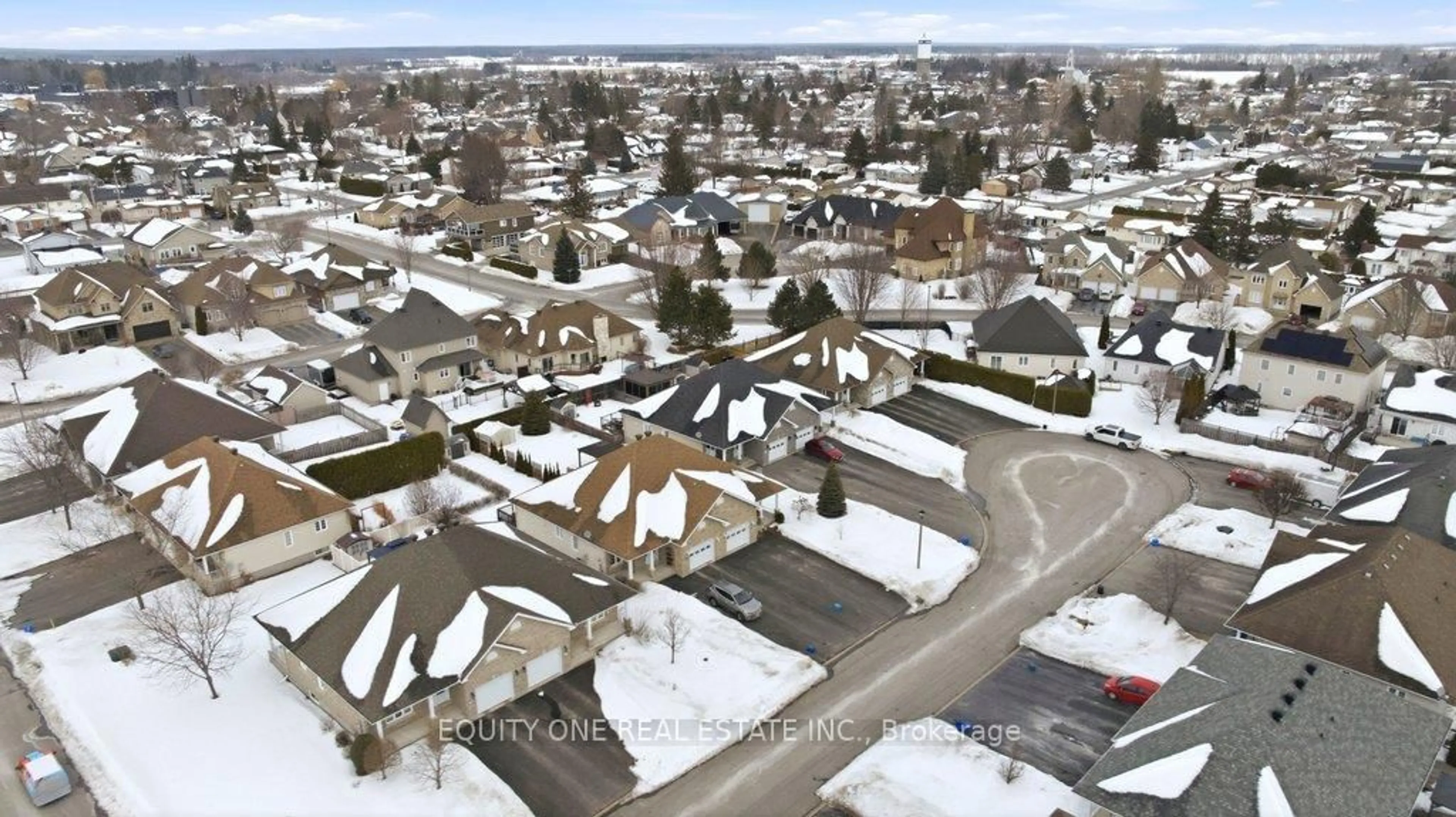 A pic from outside/outdoor area/front of a property/back of a property/a pic from drone, street for 724 Des Merisiers Pl, Casselman Ontario K0A 1M0