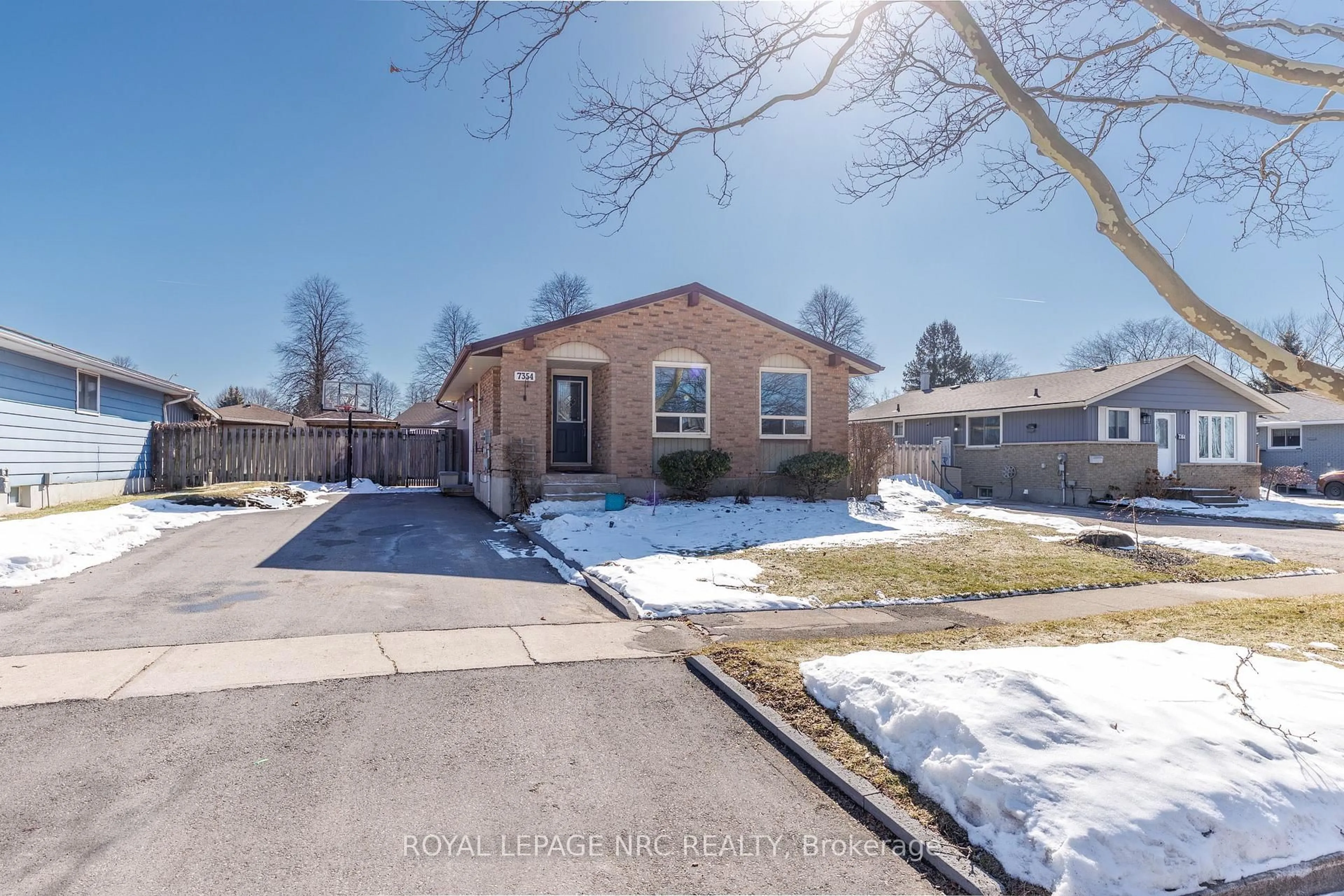 Unknown for 7354 North Dorset Pl, Niagara Falls Ontario L2J 3T4