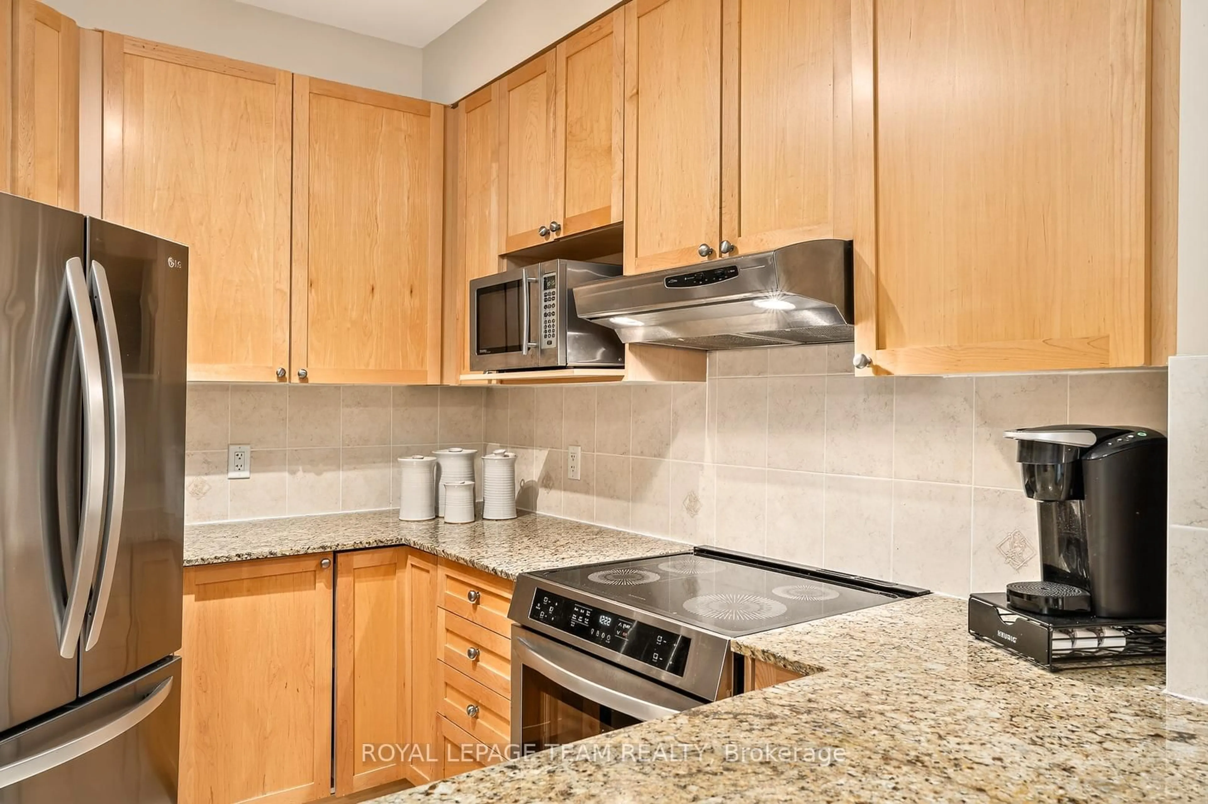 Standard kitchen, unknown for 205 Bolton St #230, Ottawa Ontario K1N 1K7