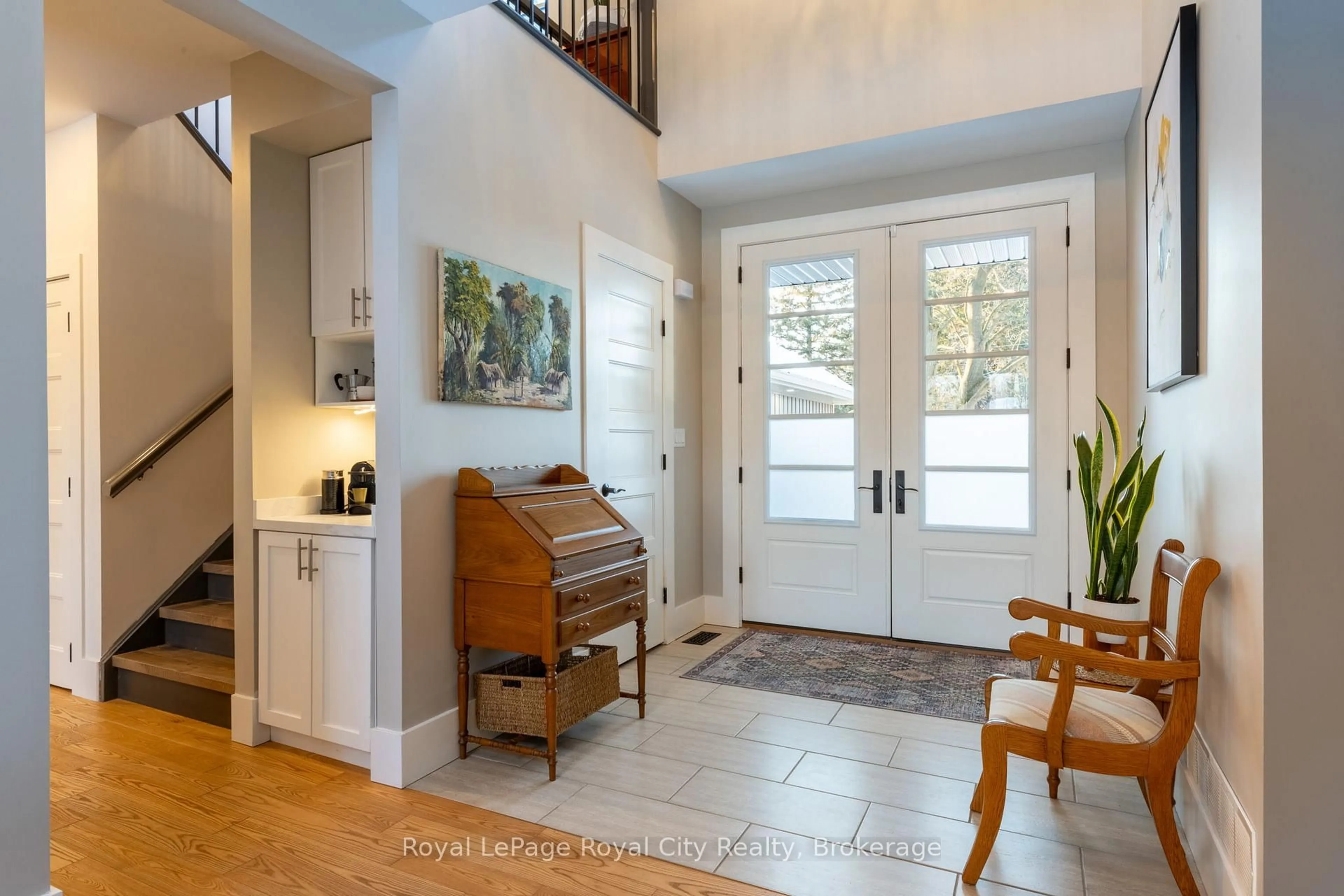 Indoor entryway for 255 Normandy Ave, Waterloo Ontario N2K 1X6