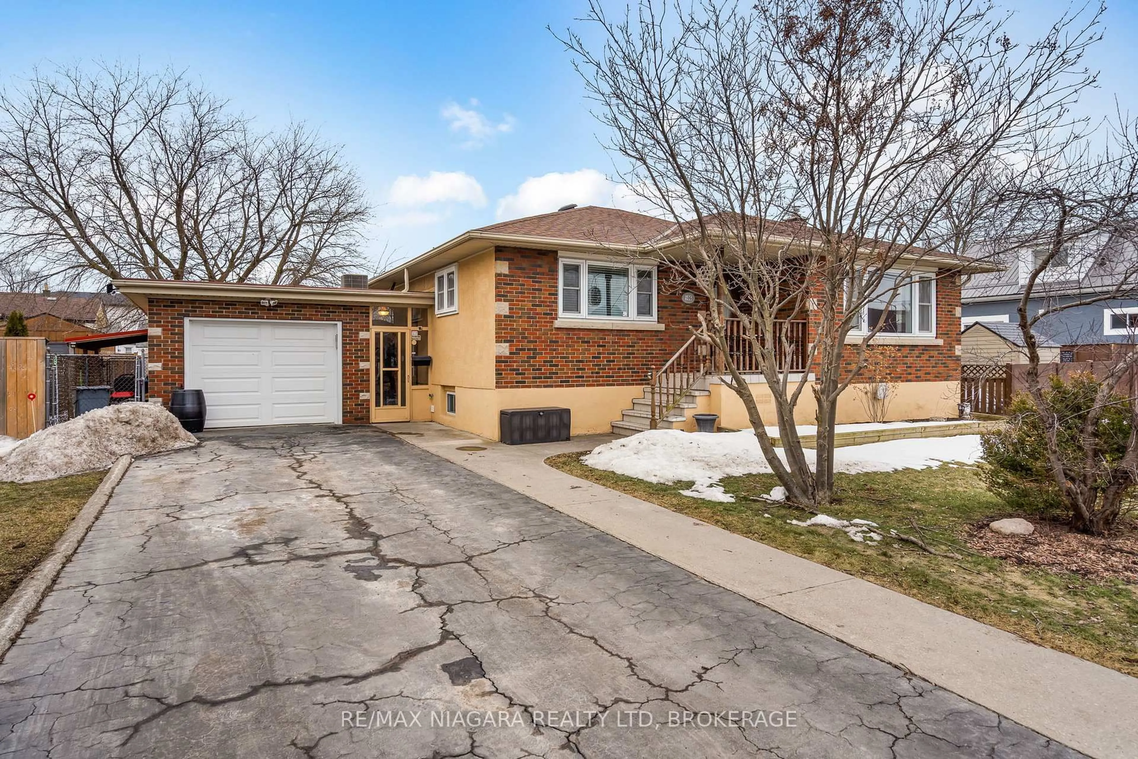 Home with brick exterior material, street for 506 Main St, Port Colborne Ontario L3K 3W6