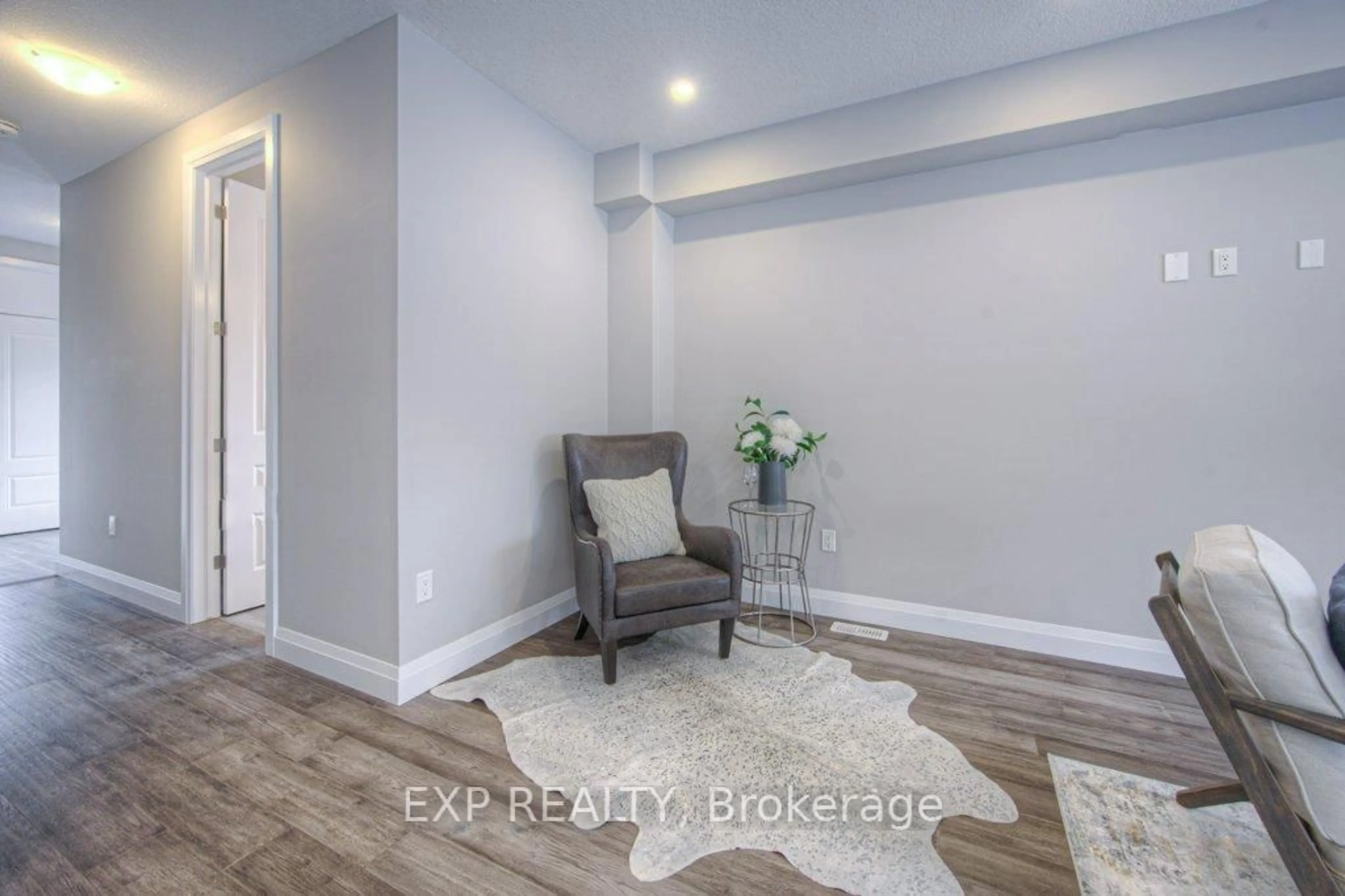 Indoor entryway for 94 isaac St, Woolwich Ontario N3B 0C2