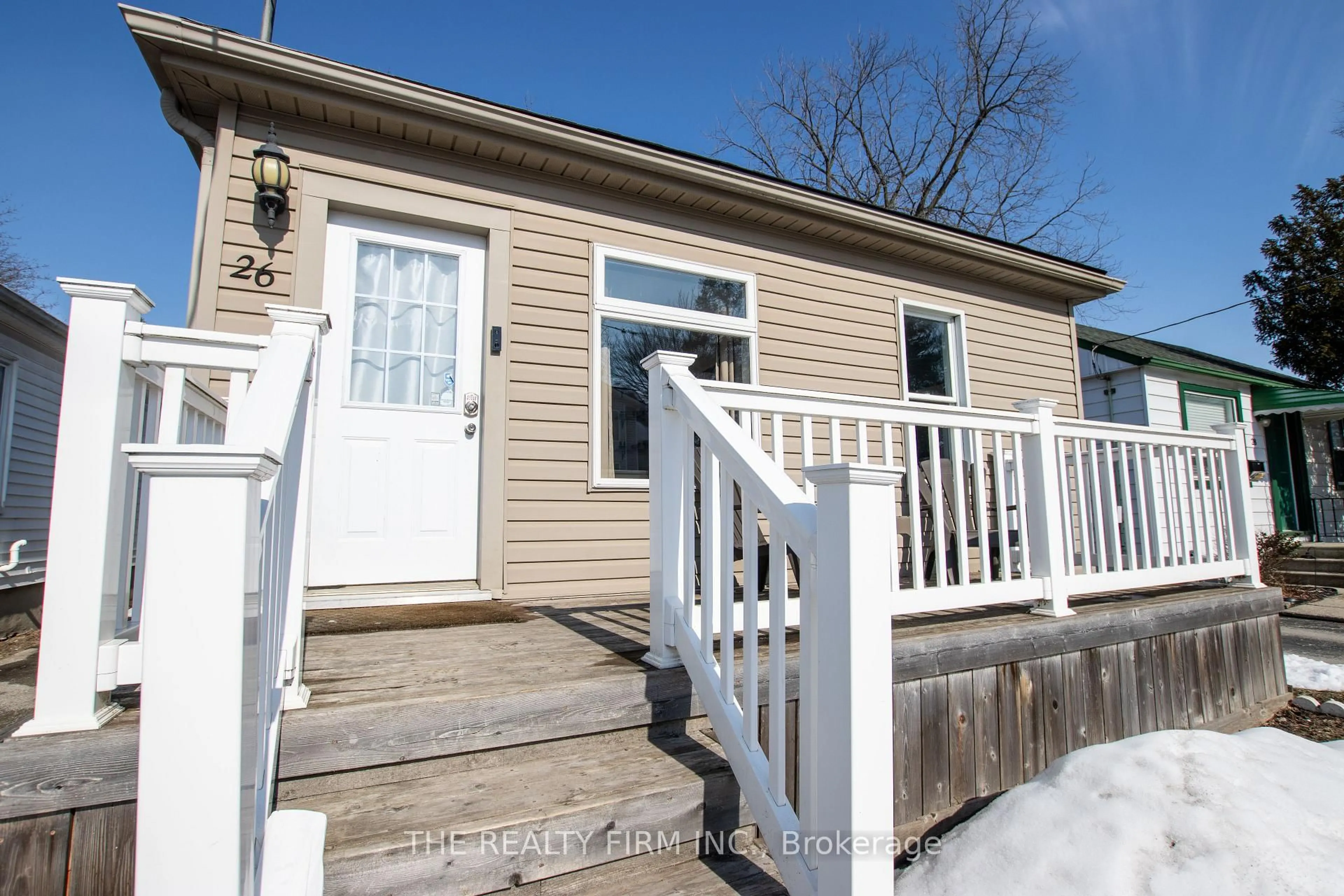 Home with vinyl exterior material, street for 26 Grafton St, London East Ontario N5Z 1N7