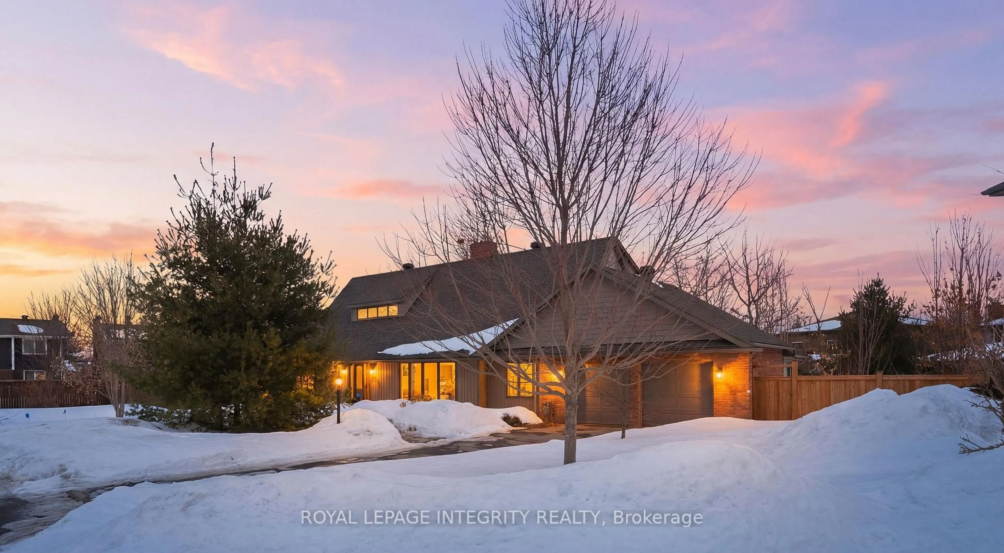 Unknown for 8 Smugglers Crt, Ottawa Ontario K2H 7Y7