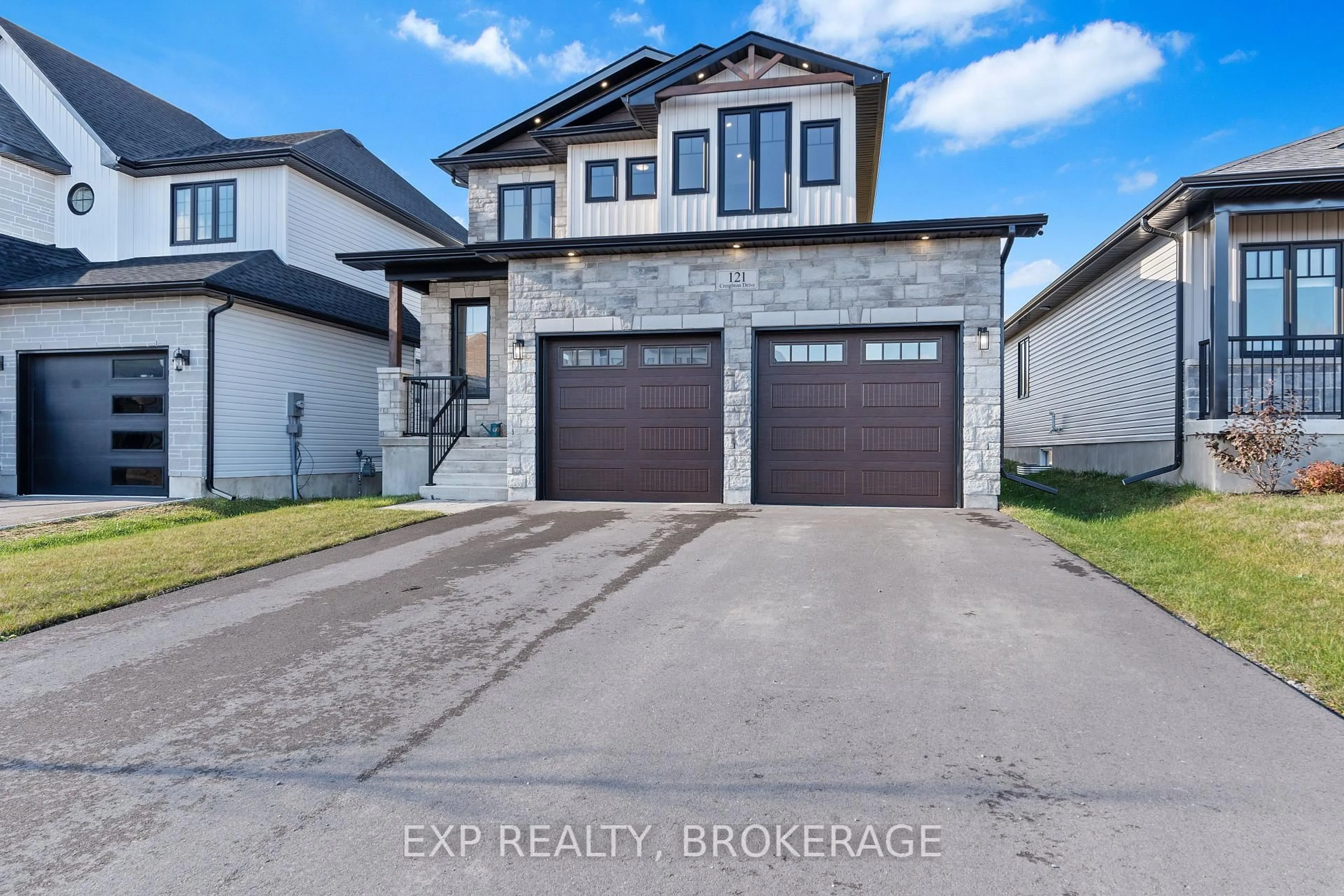 Unknown for 121 CREIGHTON Dr, Bissett Creek Ontario K0H 2H0