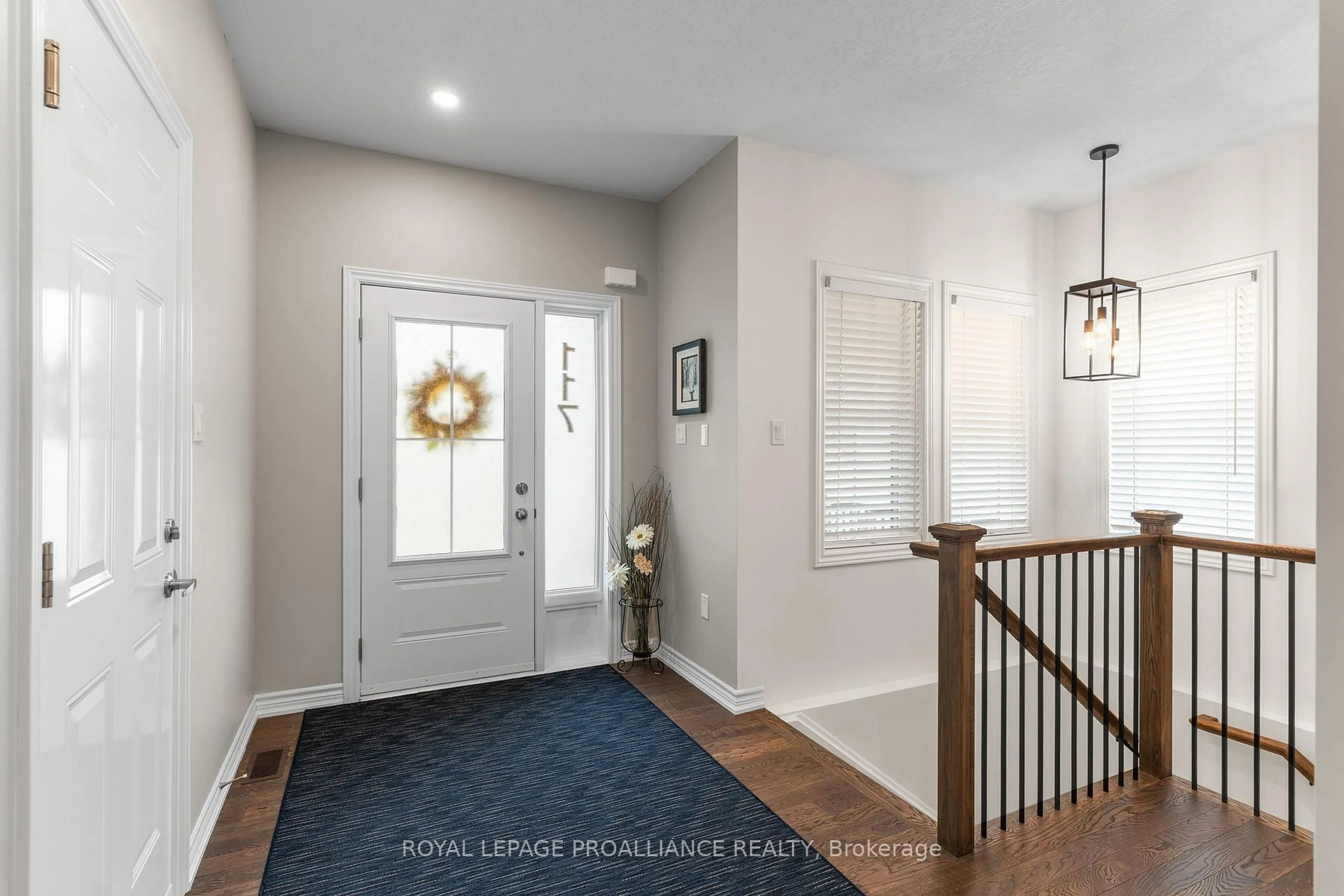 Indoor entryway for 117 Adley Dr, Brockville Ontario K6V 7J2