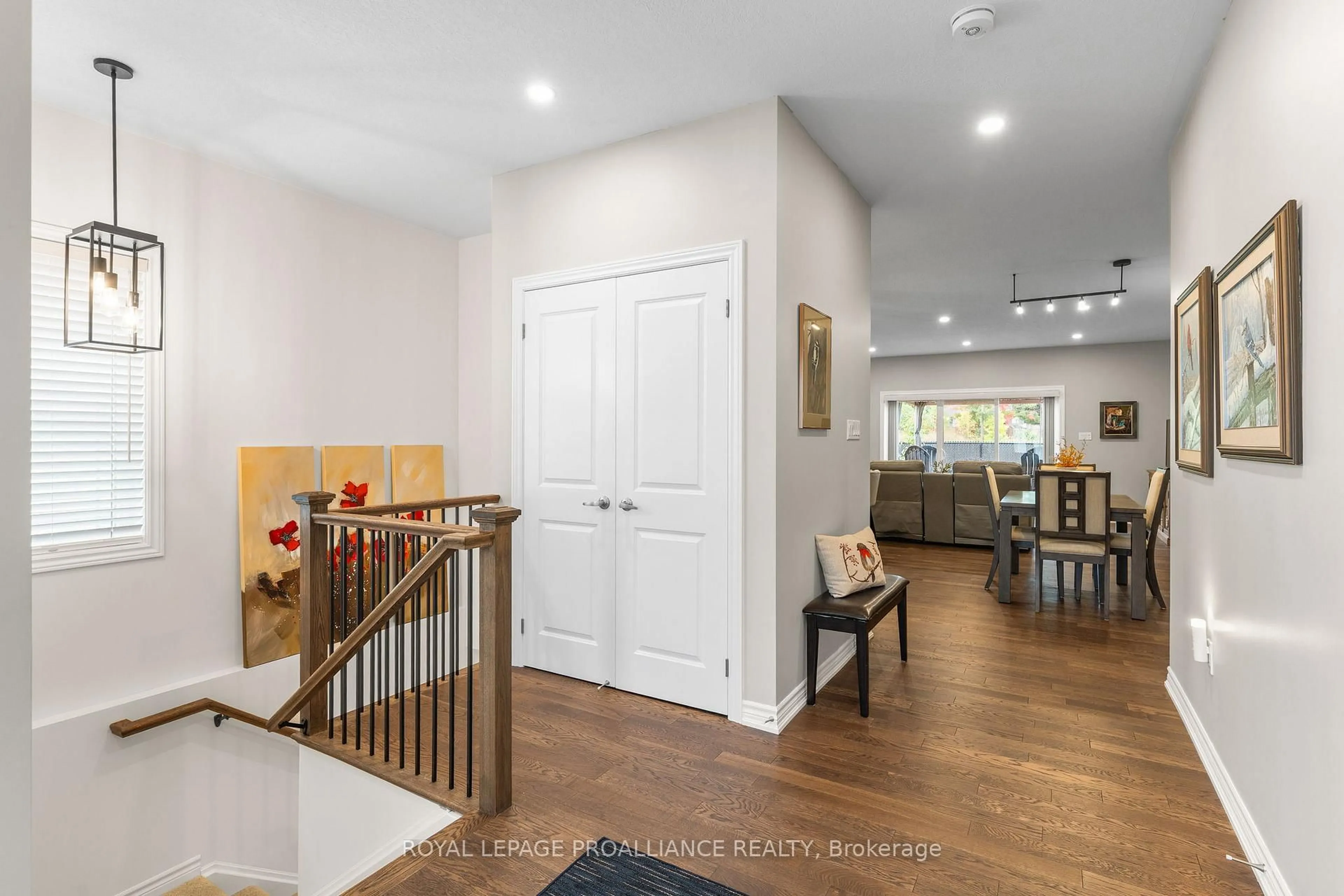 Indoor entryway for 117 Adley Dr, Brockville Ontario K6V 7J2