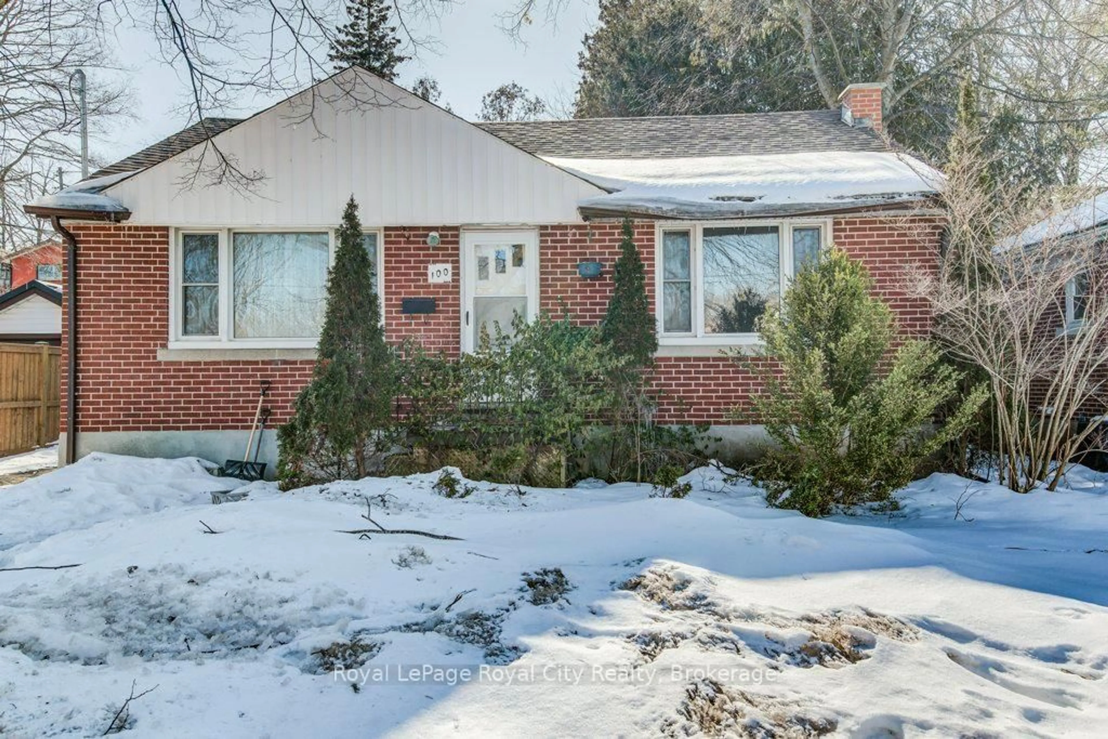 Home with brick exterior material, street for 100 Alma St, Guelph Ontario N1H 5X4