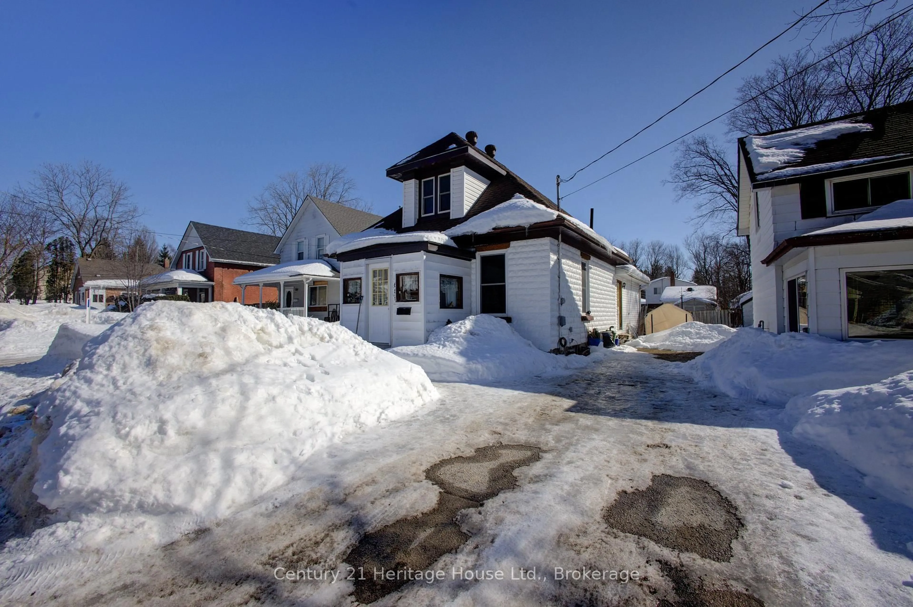 Unknown for 657 7th A St, Owen Sound Ontario N4K 1K4