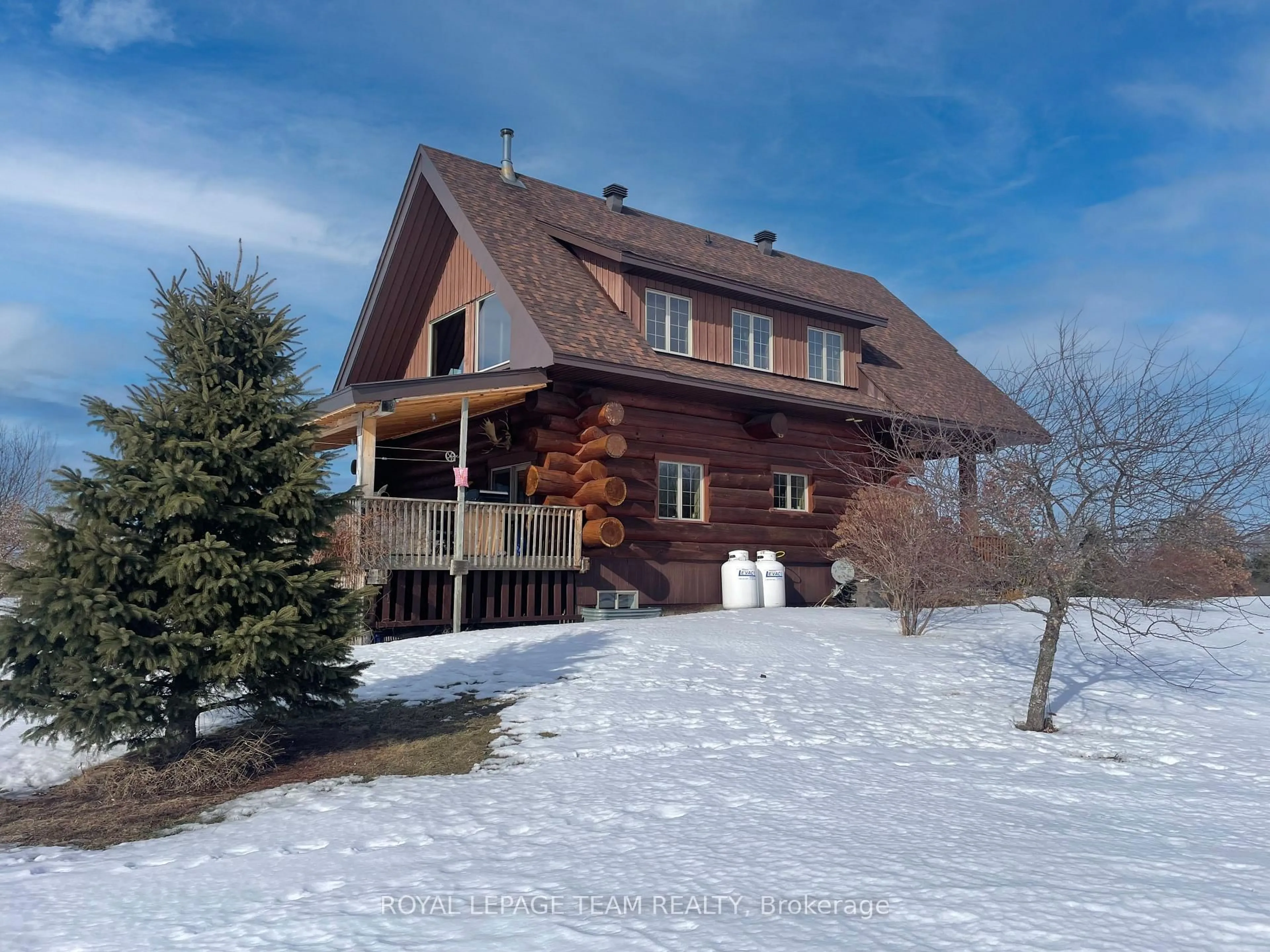 A pic from outside/outdoor area/front of a property/back of a property/a pic from drone, unknown for 5410 Rockdale Rd, Vars Ontario K0A 3H0