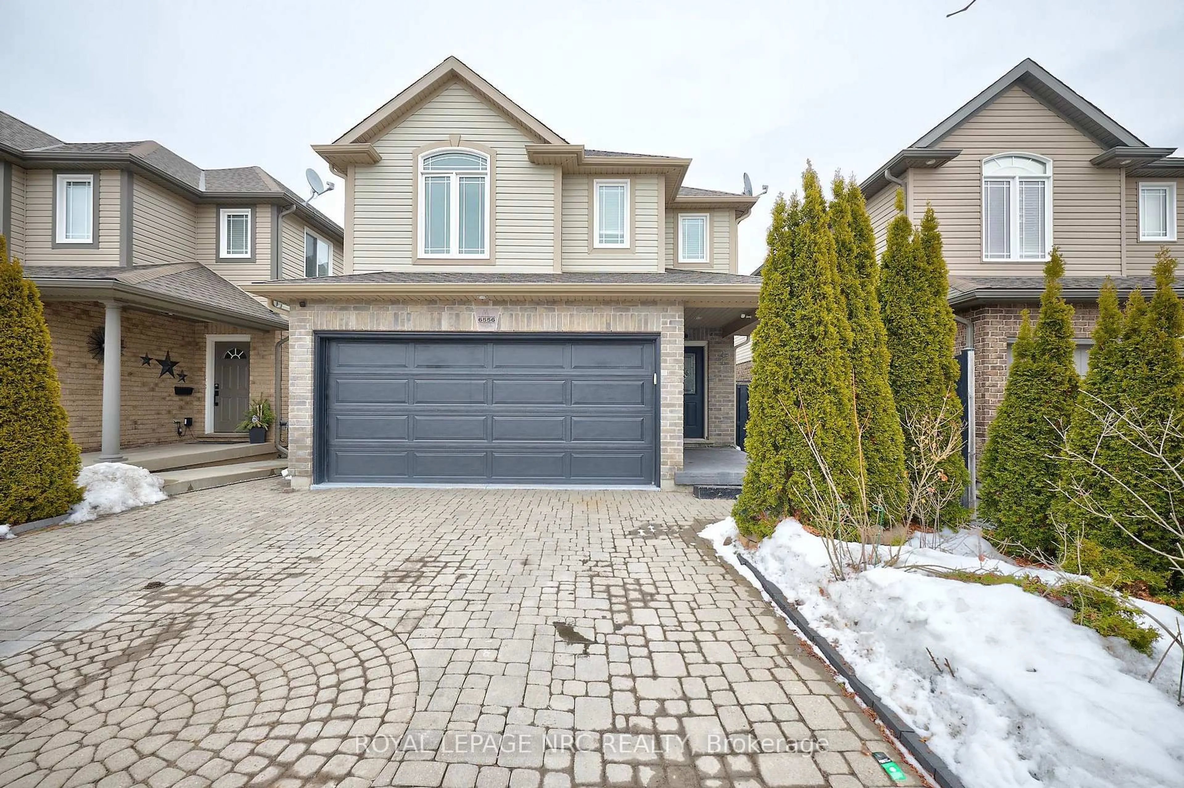 Home with brick exterior material, street for 6556 Mary Dr, Niagara Falls Ontario L2H 0B5