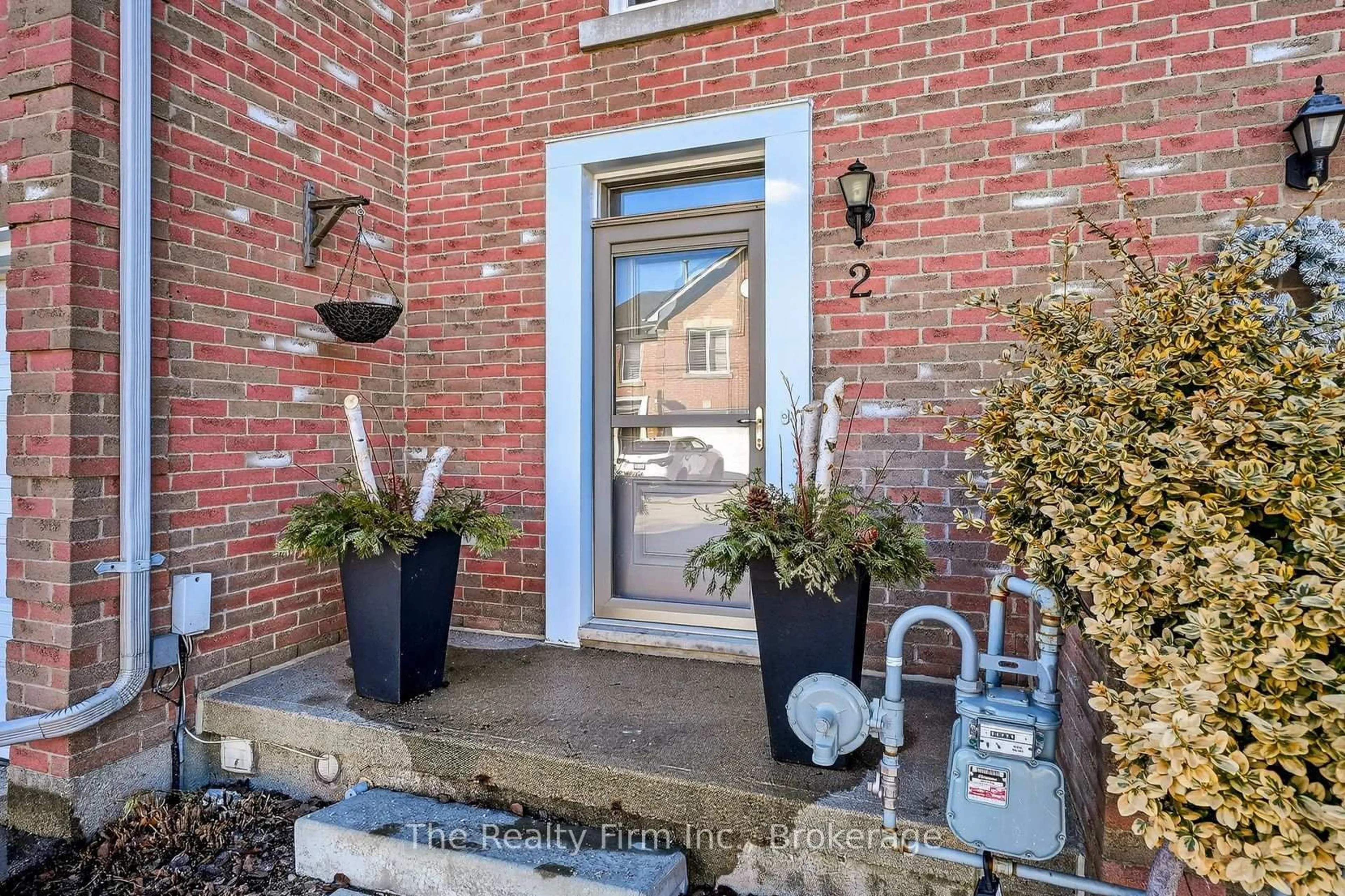 Indoor entryway for 397 Springbank Ave #2, Woodstock Ontario N4T 1P8