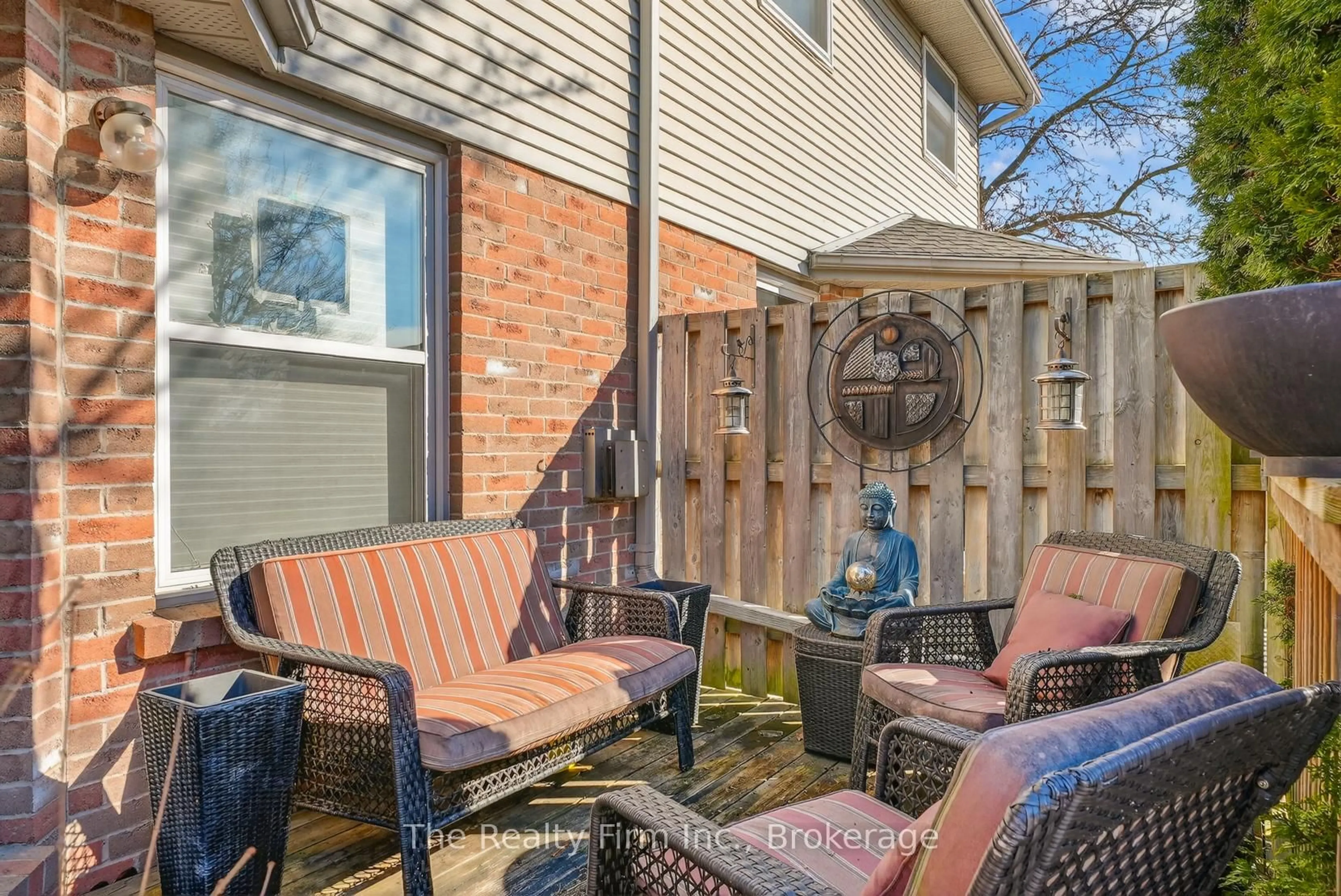 Patio, unknown for 397 Springbank Ave #2, Woodstock Ontario N4T 1P8
