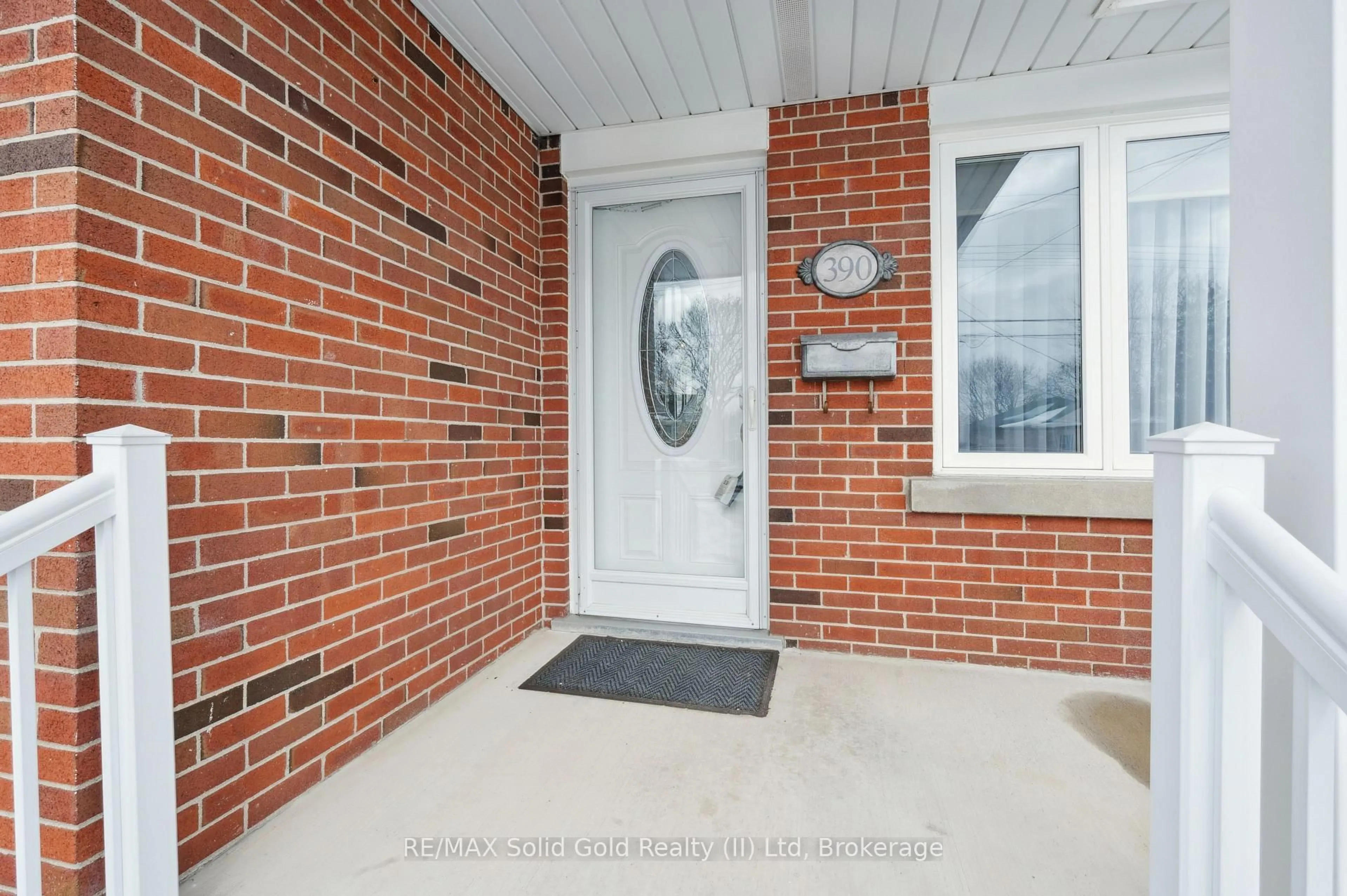 Unknown for 390 Dumfries Ave, Waterloo Ontario N2H 2G1